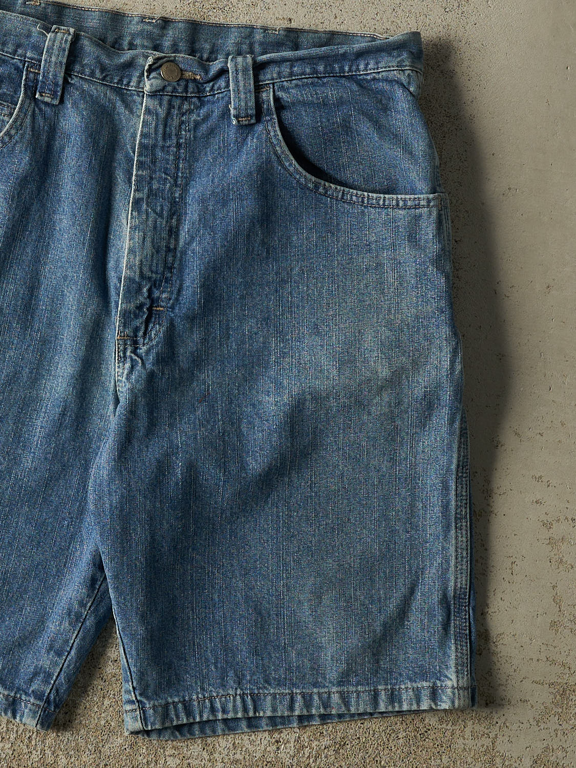 Vintage 90s Mid Wash Wrangler Carpenter Jorts (34x10)