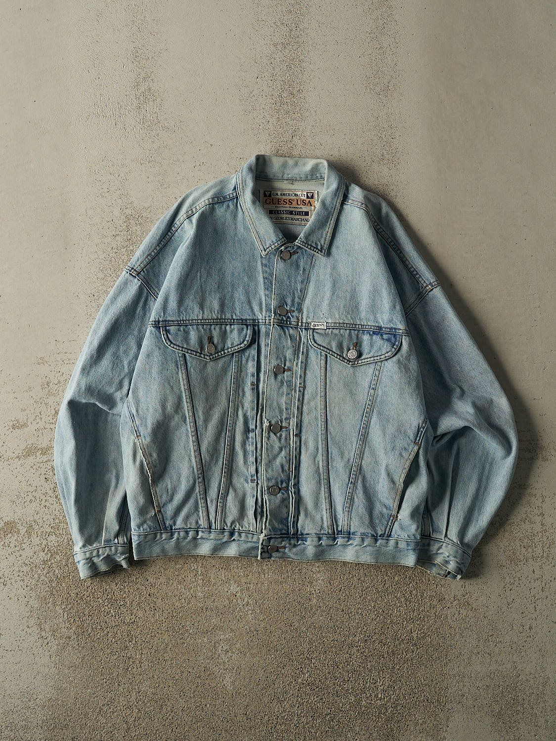 Vintage 80s Light Wash Guess Denim Jacket (L/XL)