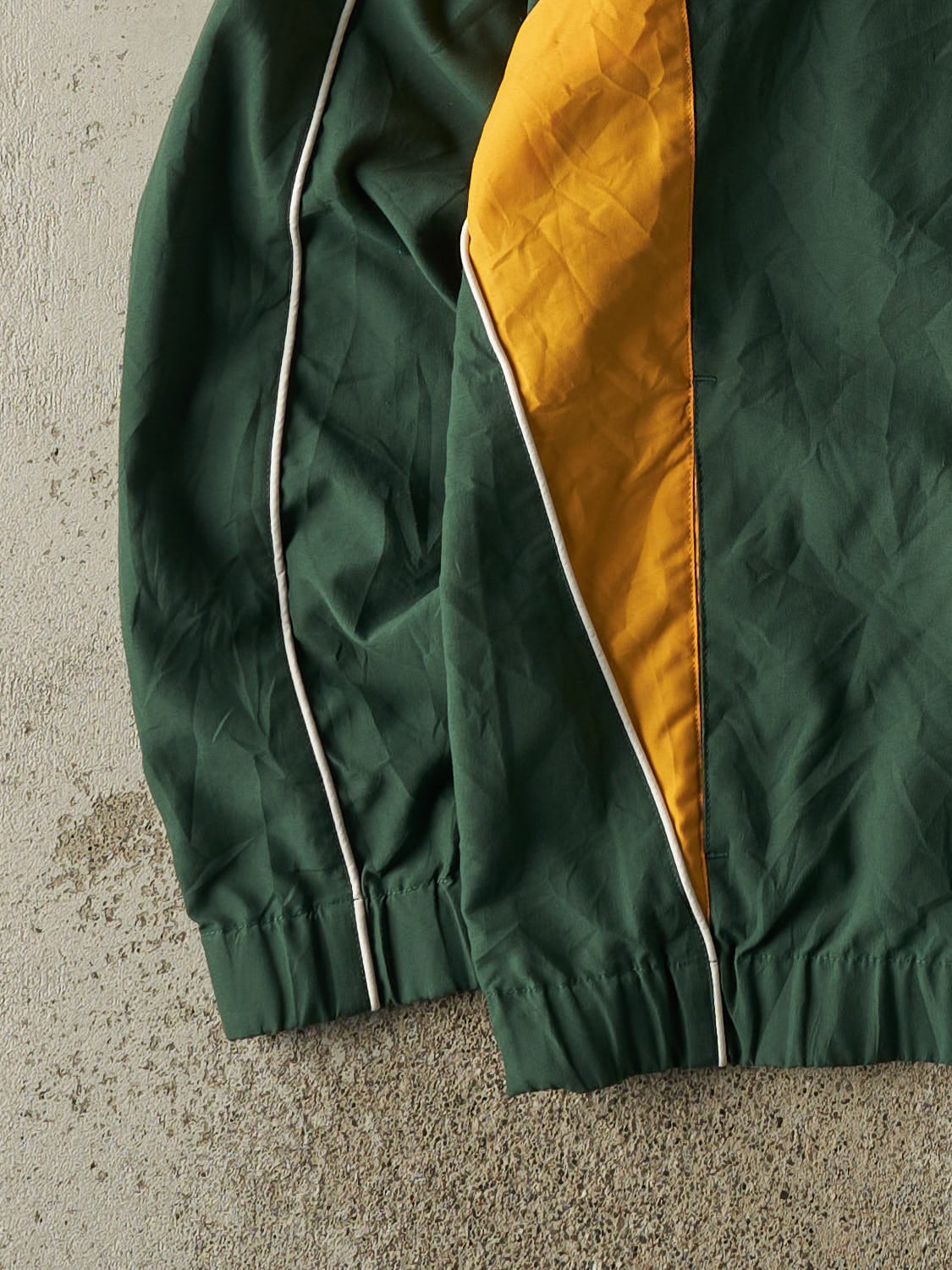 Vintage Y2K Green Green Bay Packers Pullover Windbreaker Jacket (L/XL)