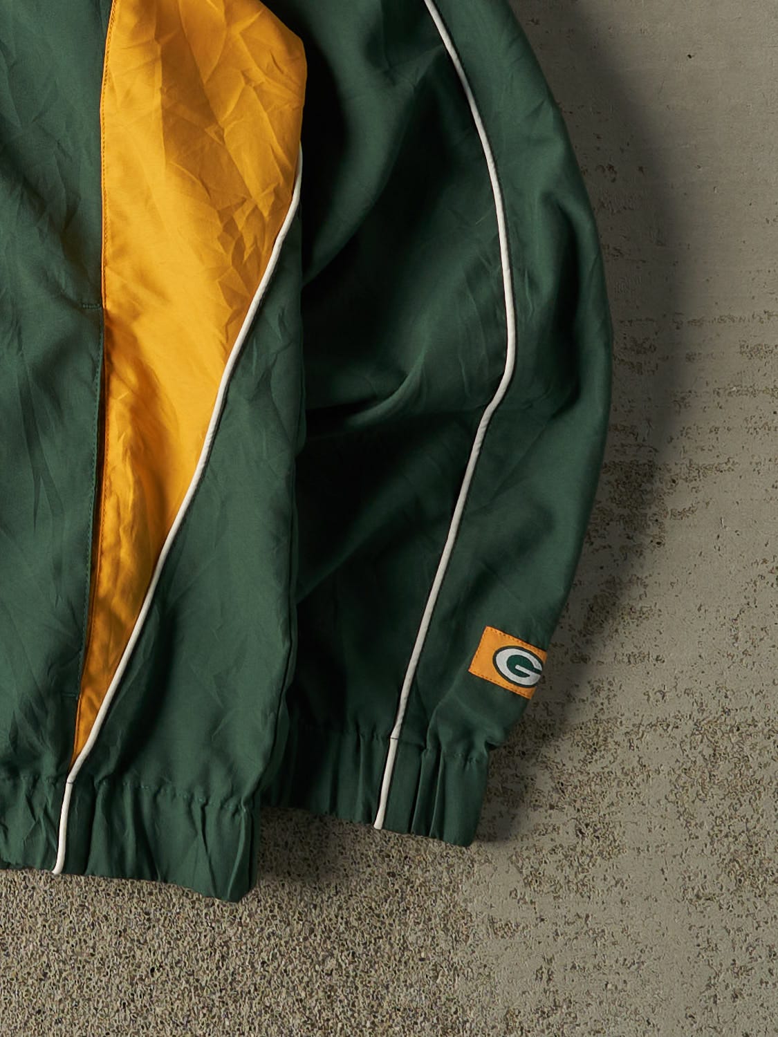 Vintage Y2K Green Green Bay Packers Pullover Windbreaker Jacket (L/XL)