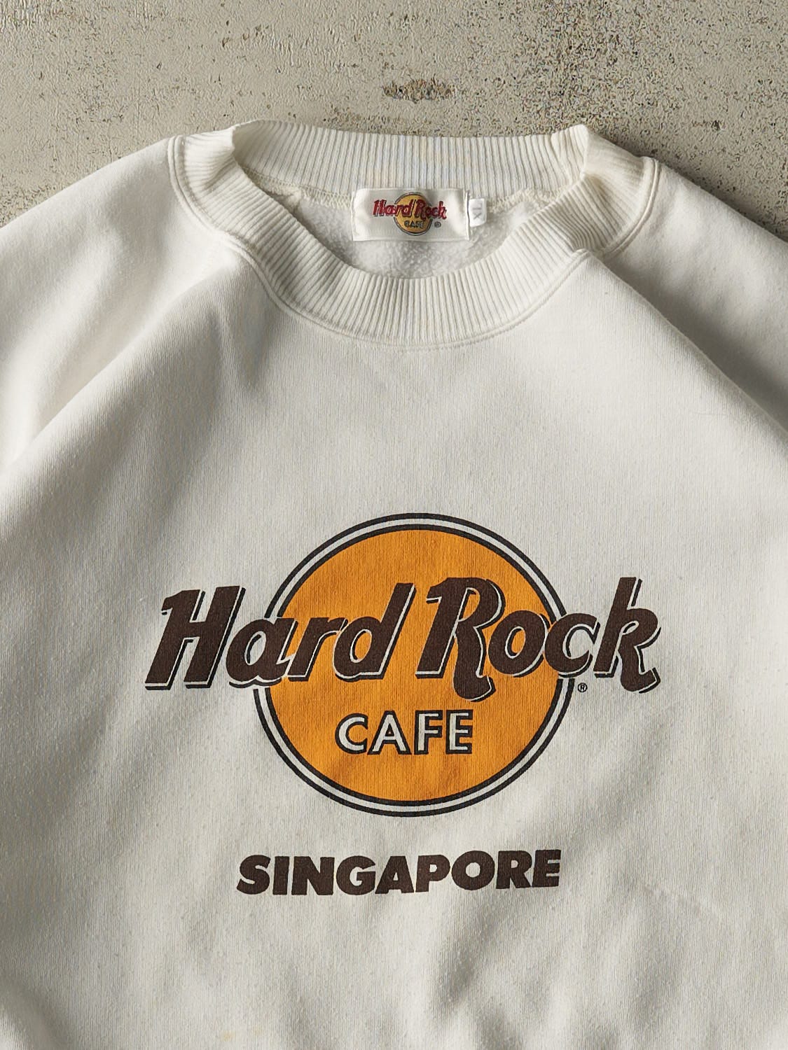 Vintage 90s White Hard Rock Cafe Singapore Crewneck (M/L)