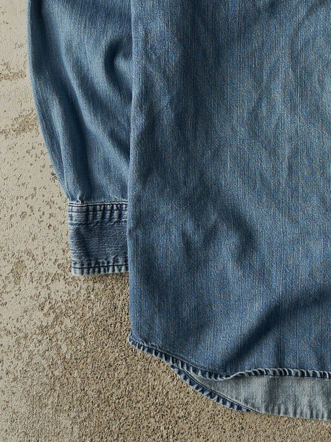 Vintage 90s Light Wash Nevada Denim Button Up Long Sleeve (L/XL)