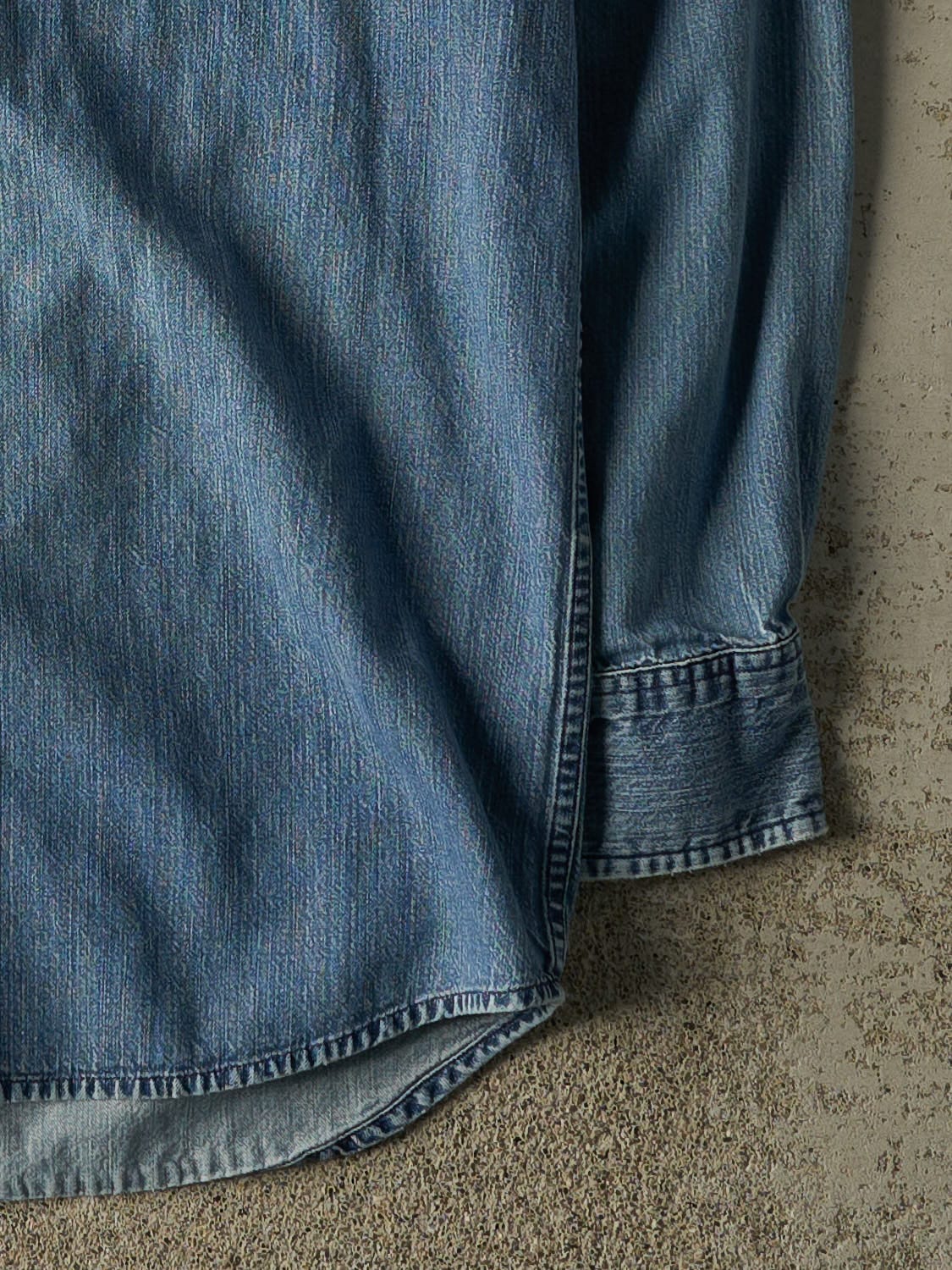 Vintage 90s Light Wash Nevada Denim Button Up Long Sleeve (L/XL)
