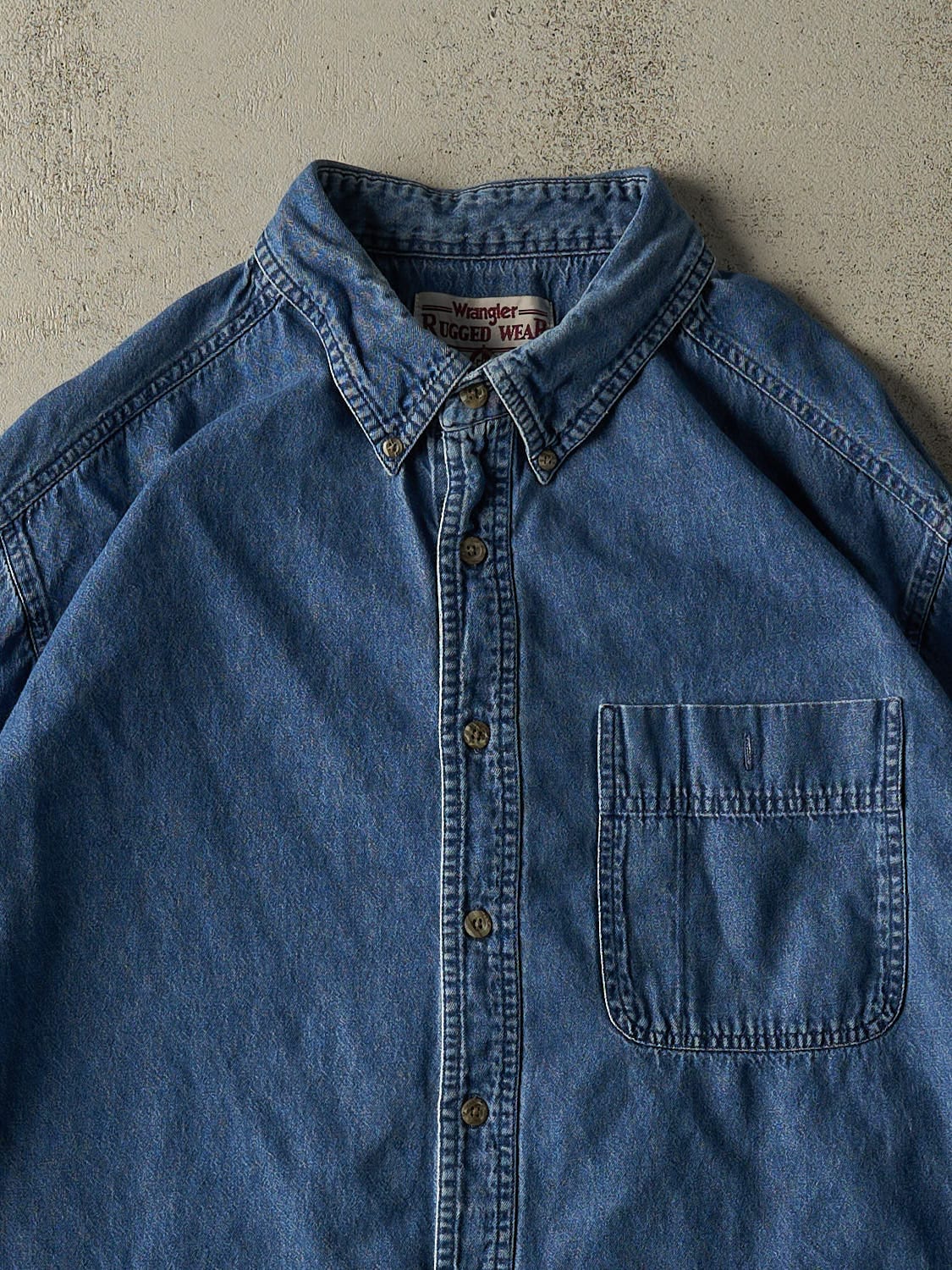 Vintage 90s Mid Wash Wrangler Denim Button Up Long Sleeve (XL/XXL)