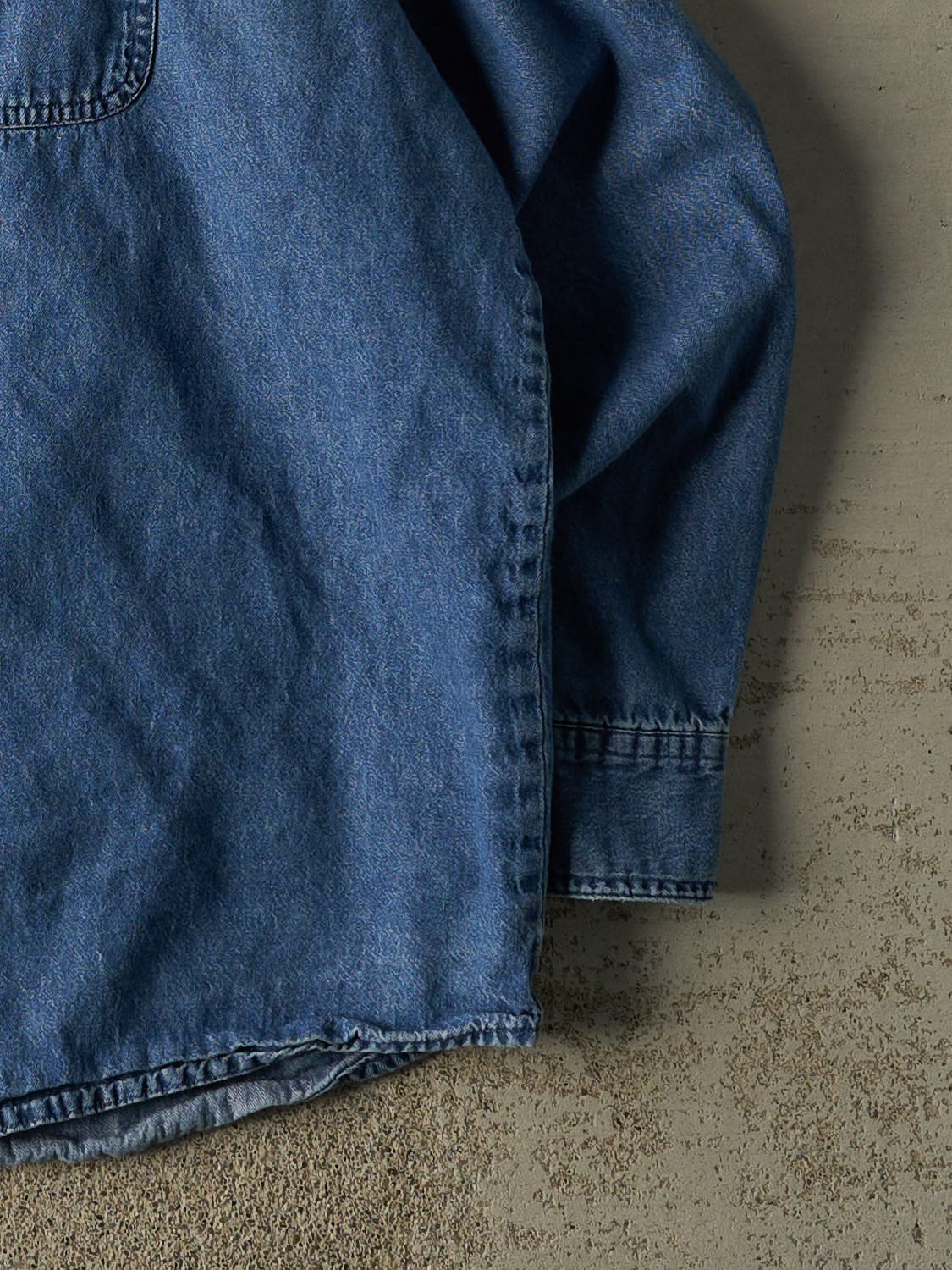 Vintage 90s Mid Wash Wrangler Denim Button Up Long Sleeve (XL/XXL)