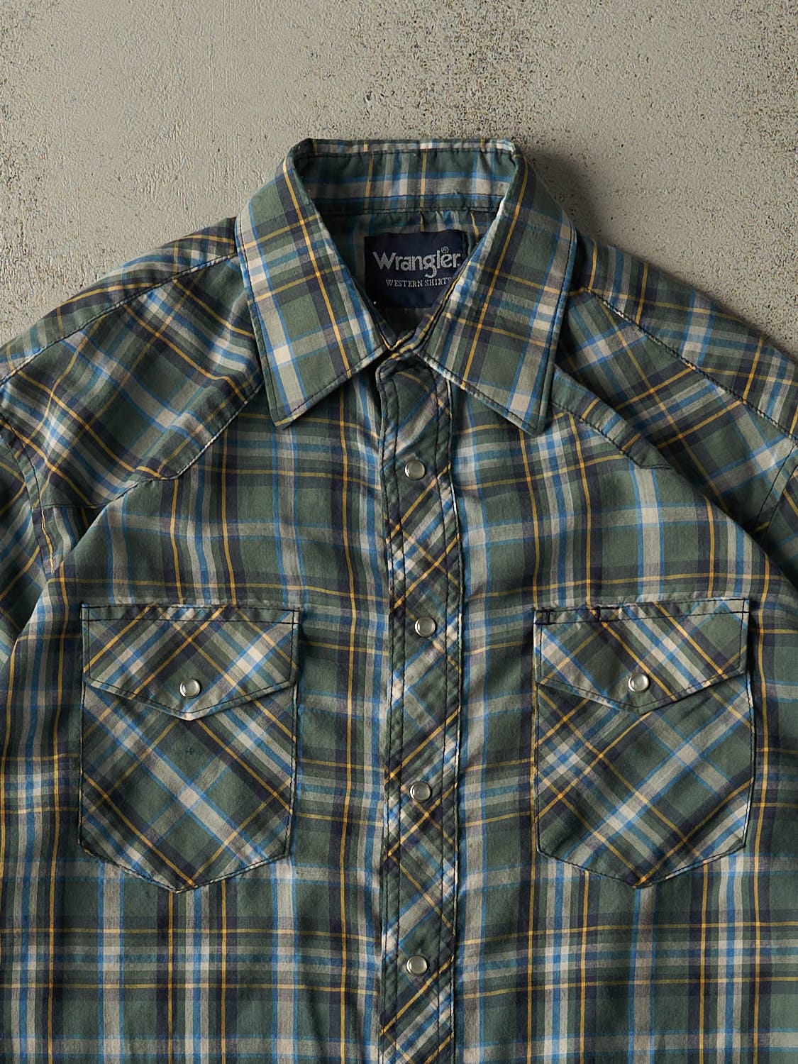 Vintage 90s Green Wrangler Plaid Button Up Long Sleeve (M/L)