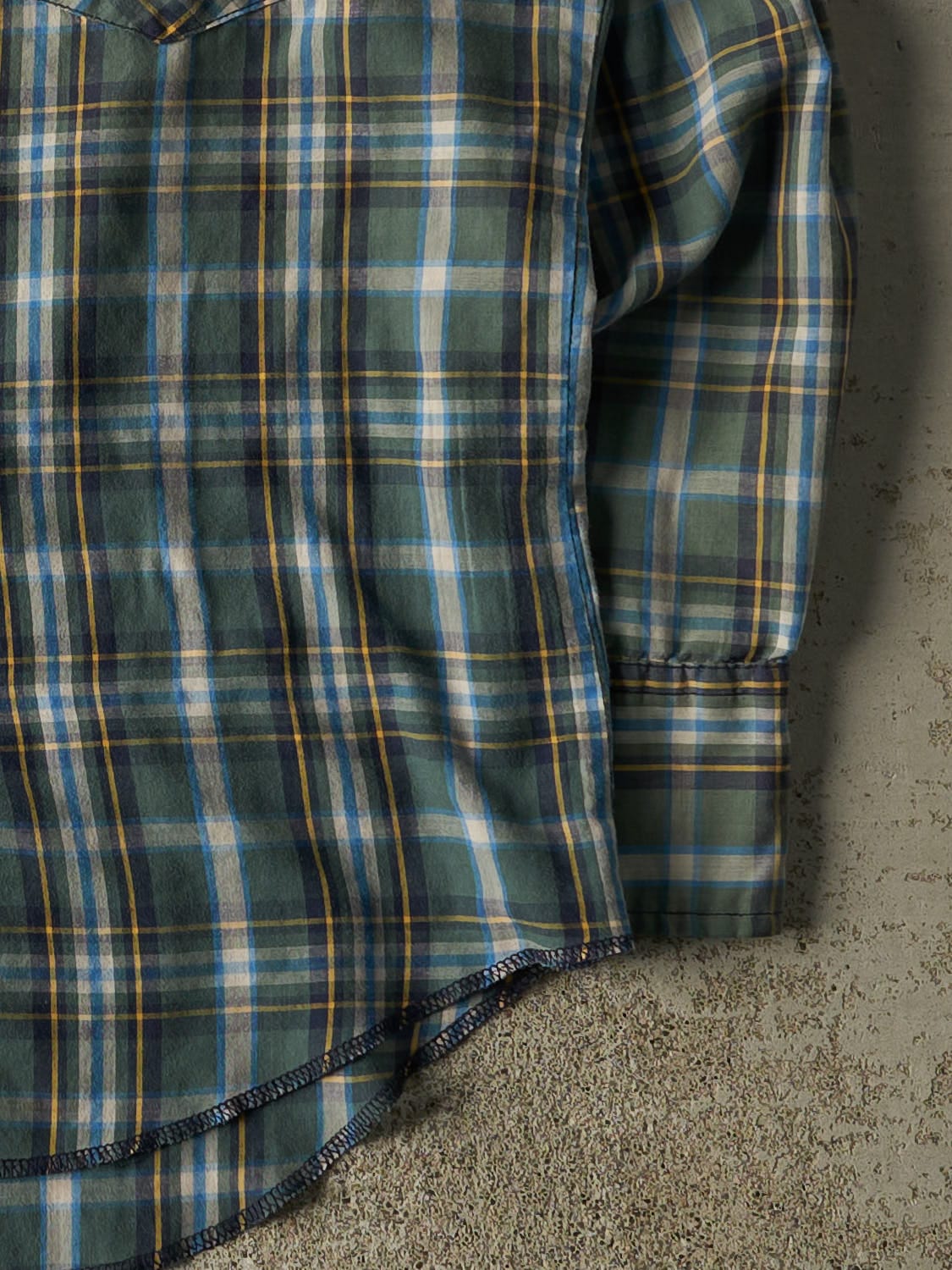 Vintage 90s Green Wrangler Plaid Button Up Long Sleeve (M/L)
