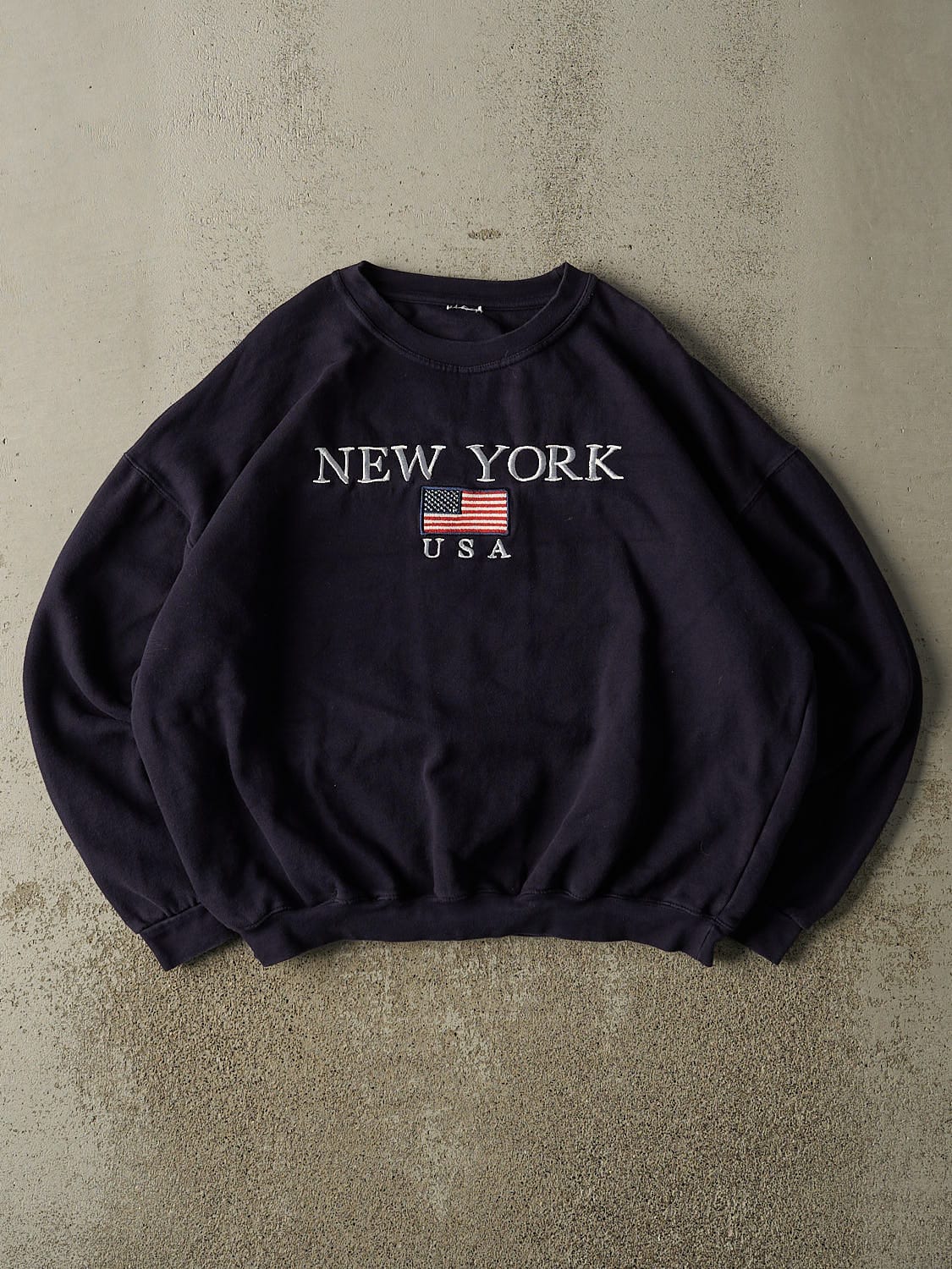Vintage 90s Navy Blue New York USA Embroidered Crewneck (L/XL)