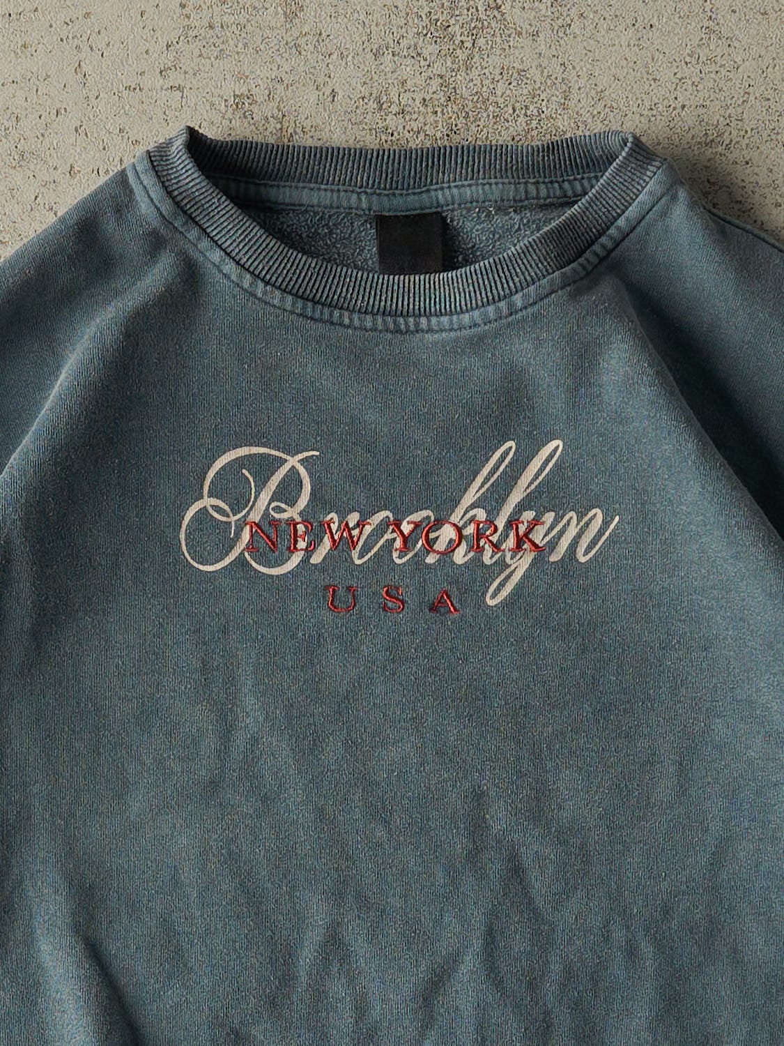 Vintage 90s Washed Green Brooklyn New York Embroidered Crewneck (S/M)