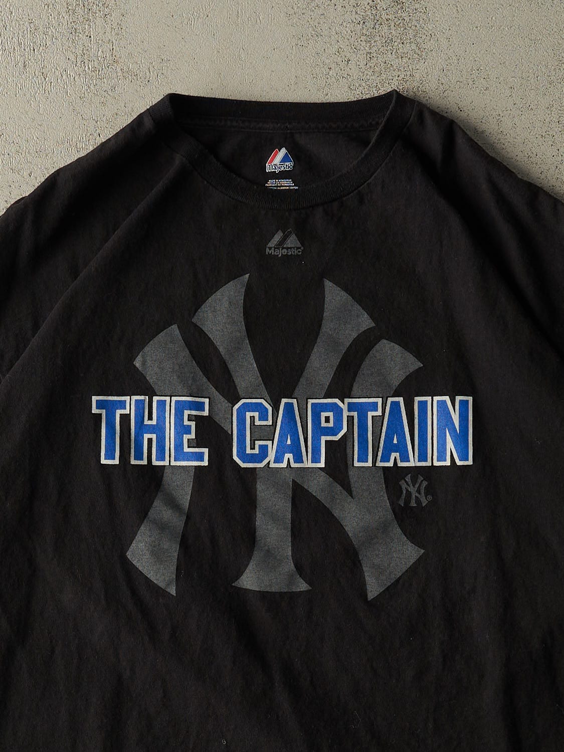 Vintage Y2K Black New York Yankees "The Captain" Derek Jeter Tee (XXL)