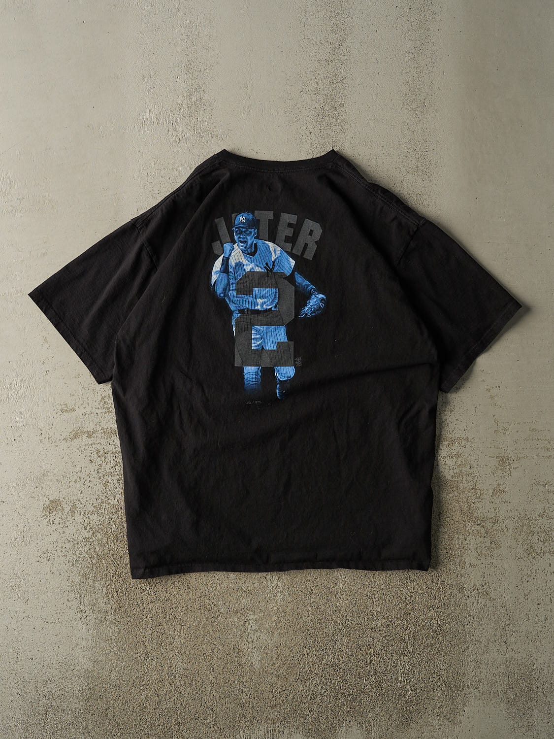 Vintage Y2K Black New York Yankees "The Captain" Derek Jeter Tee (XXL)