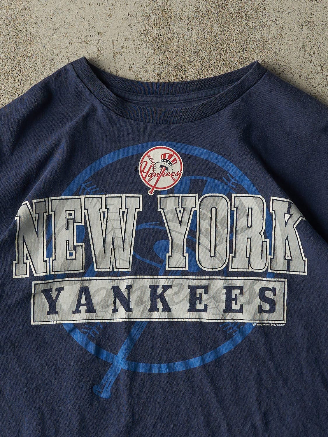Vintage Y2K Navy Blue New York Yankees Tee (M/L)
