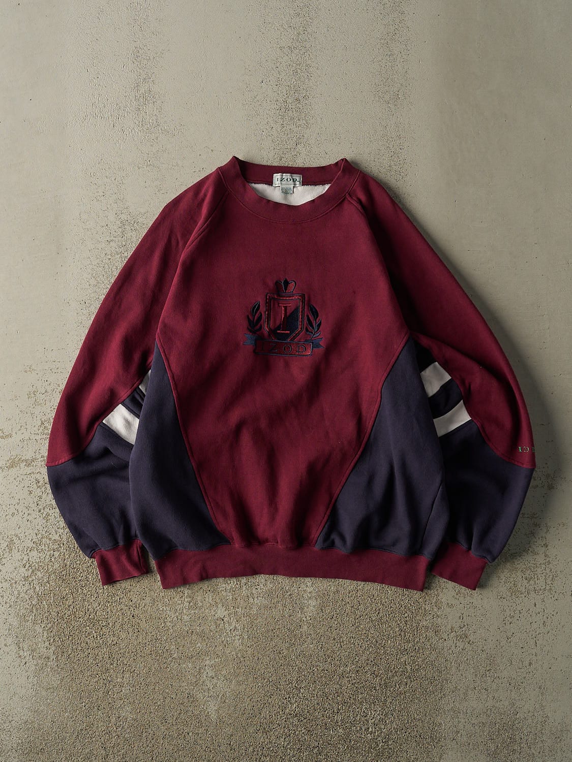Vintage Y2K Burgundy & Navy Izod Embroidered Crewneck (XL)