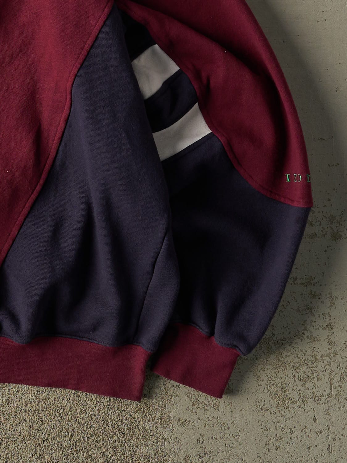 Vintage Y2K Burgundy & Navy Izod Embroidered Crewneck (XL)