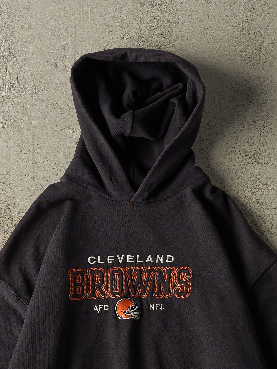 Vintage 90s Faded Black Cleveland Browns Embroidered Hoodie (M)