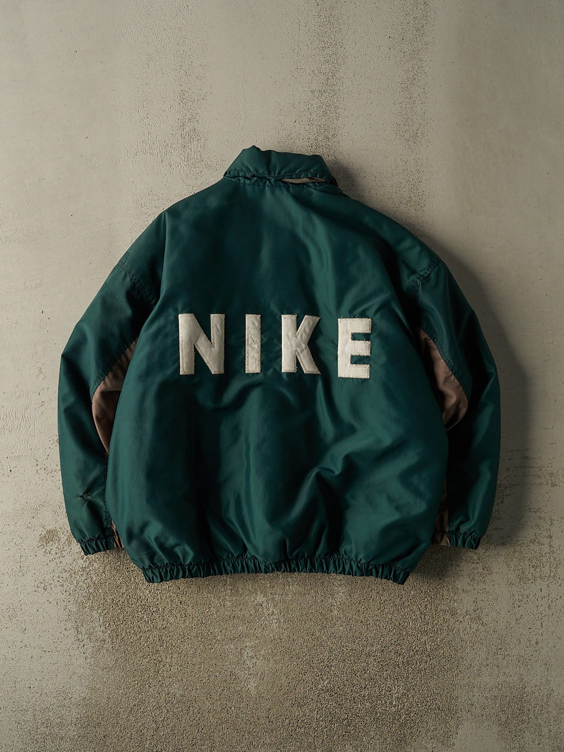 Vintage 90s Green Nike Embroidered Puffer Coach Jacket (XL/XXL)