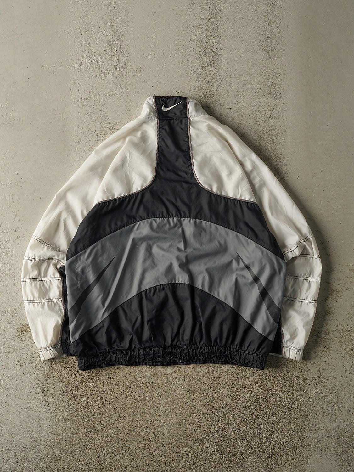 Vintage 90s White Nike Embroidered Windbreaker Jacket (L/XL)