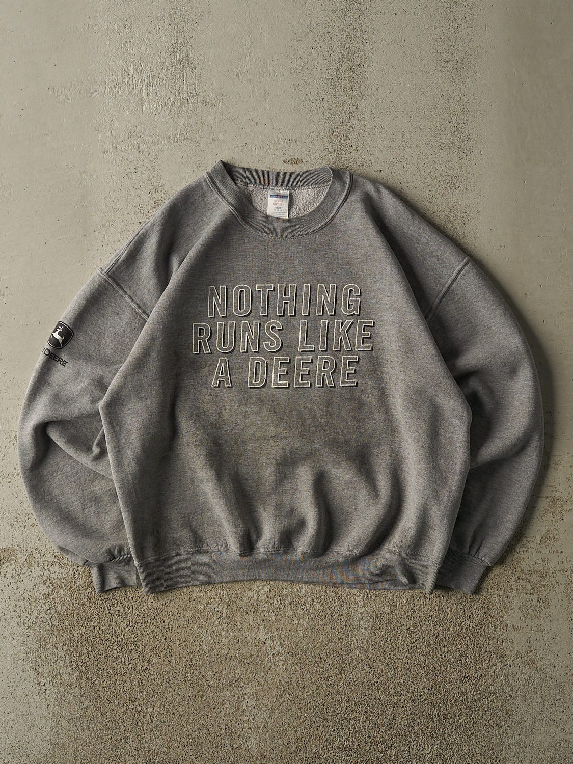 Vintage Y2K Grey John Deere "Nothing Runs Like A Deere" Slogan Crewneck (L/XL)