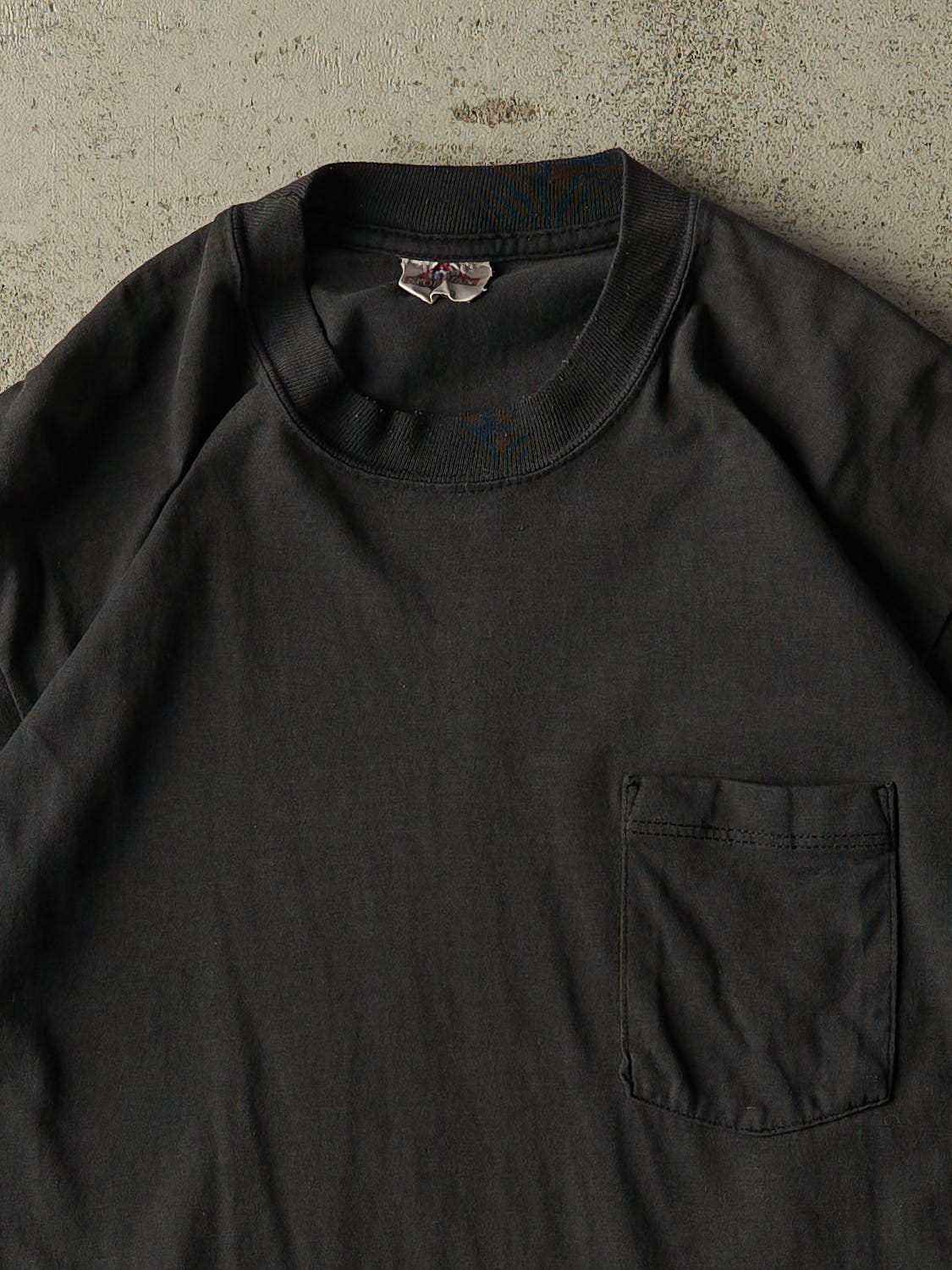Vintage 90s Black Blank Pocket Tee (M/L)