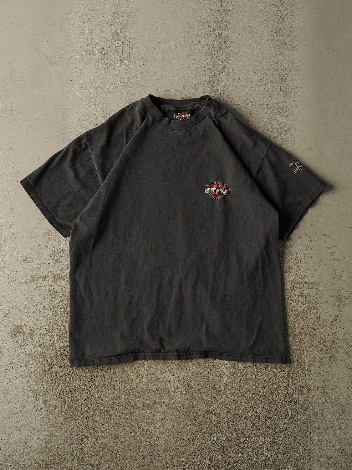 Vintage 96' Faded Black Harley Davison "Pumping Iron" Tee (L/XL)