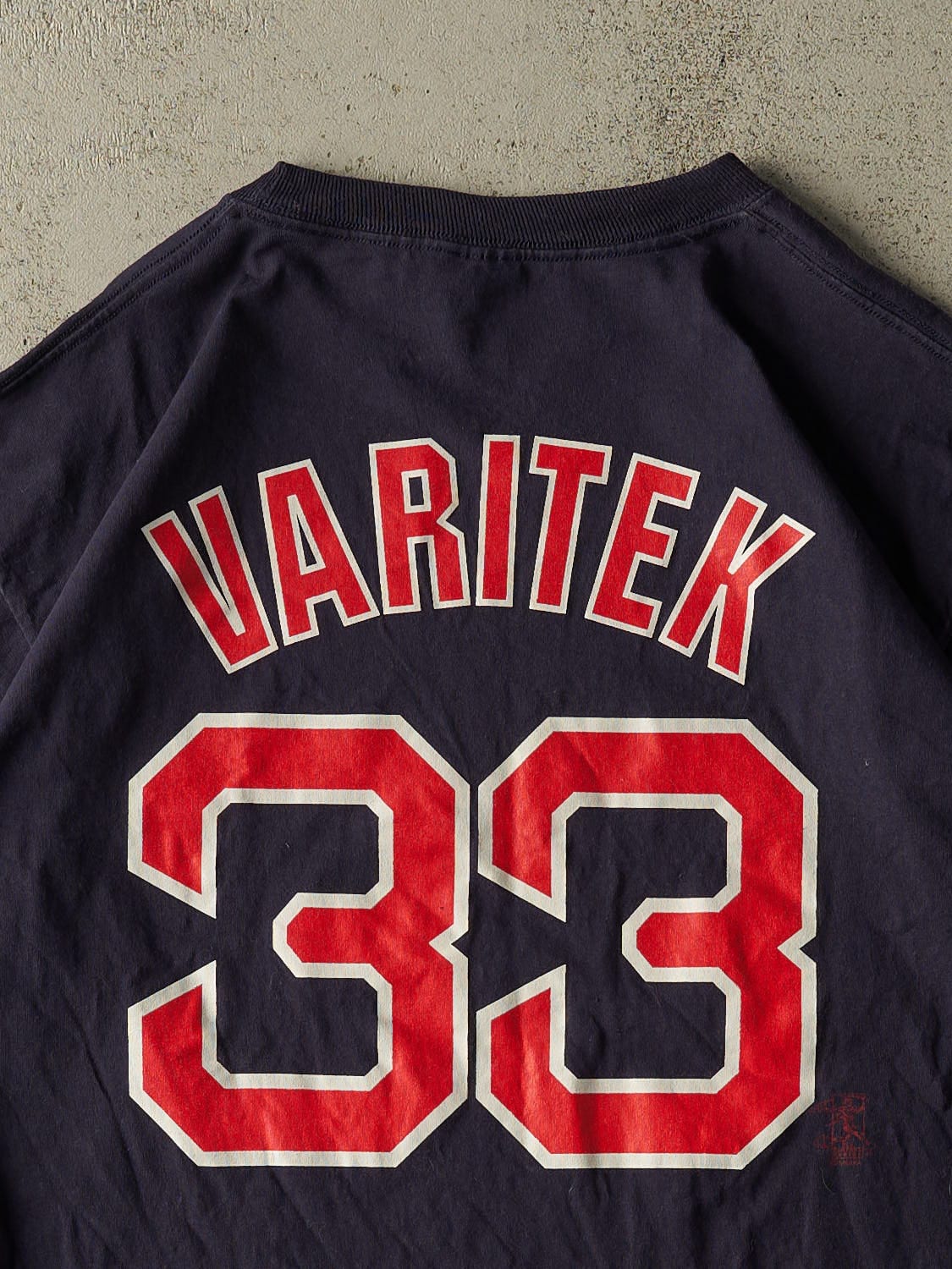 Vintage Y2K Navy Blue Boston Red Sox #33 Jason Varitek Player Tee (XL/XXL)