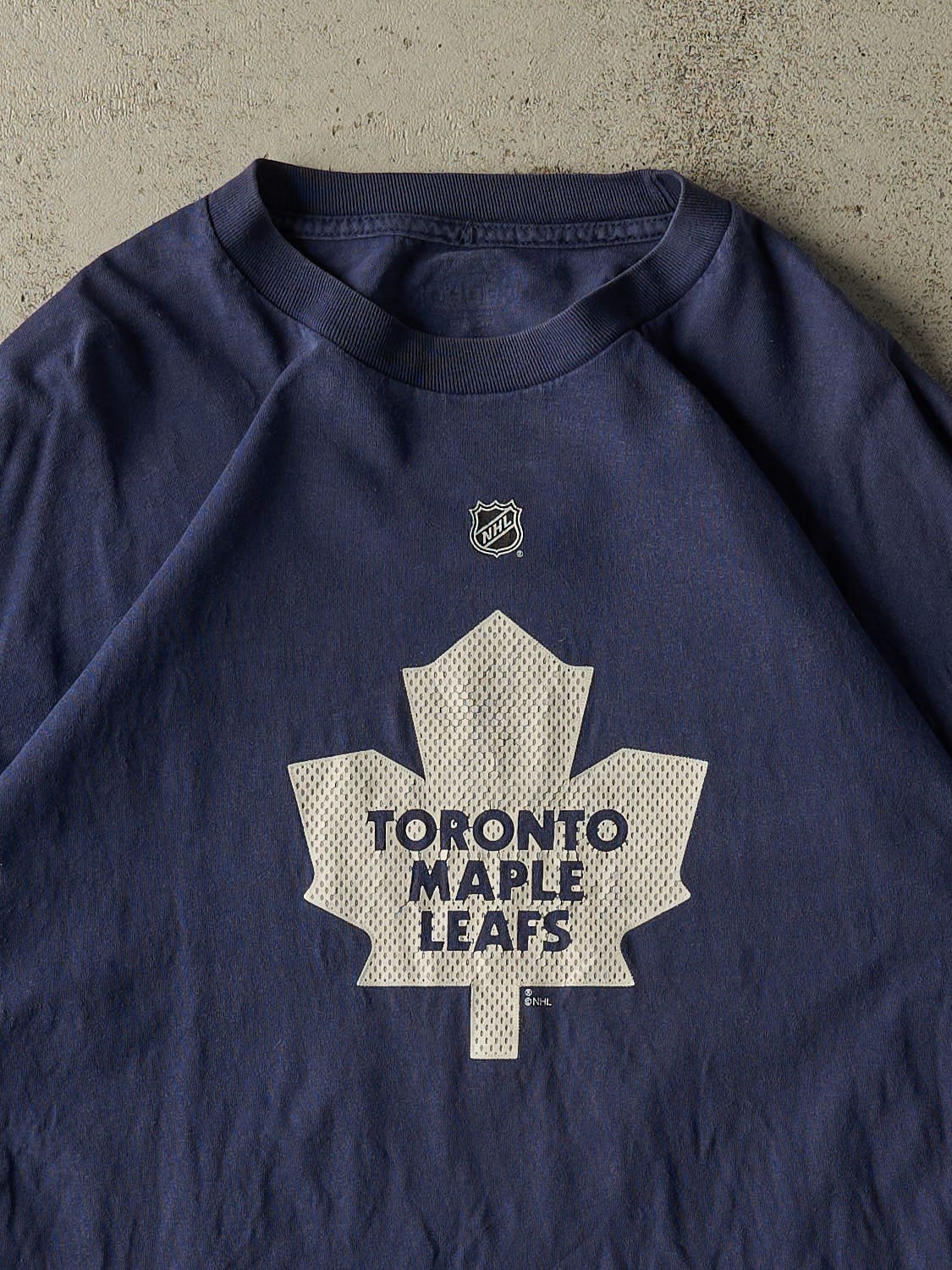 Vintage Y2K Navy Blue Toronto Maple Leafs #19 Joffrey Lupul Tee (XL)