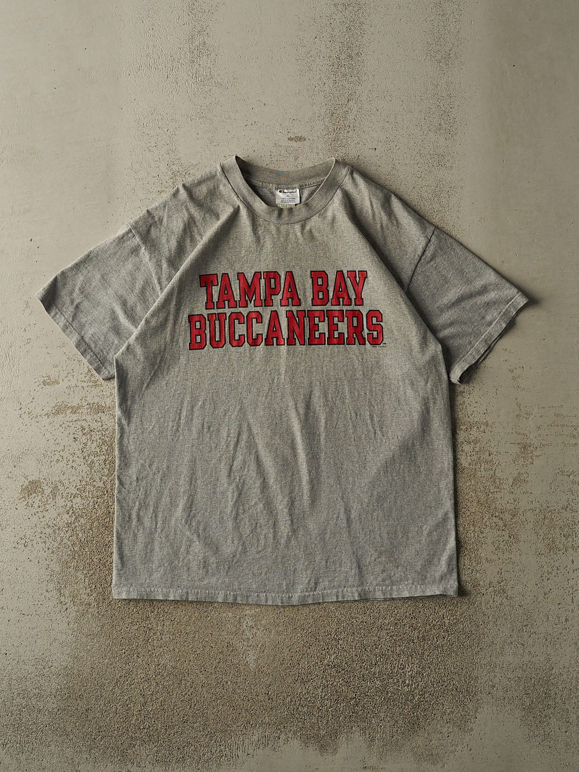 Vintage 96' Grey Tampa Bay Buccaneers Tee (XL)