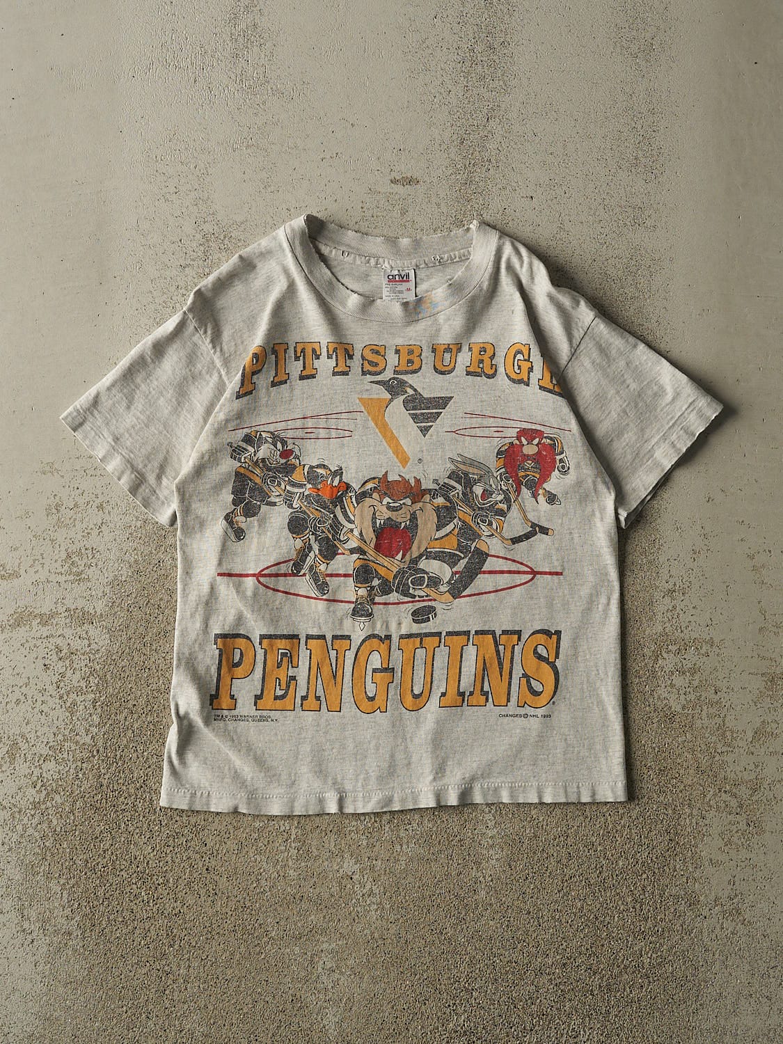 Vintage 93' Grey Pittsburgh Penguins x Looney Tunes Tee (S)