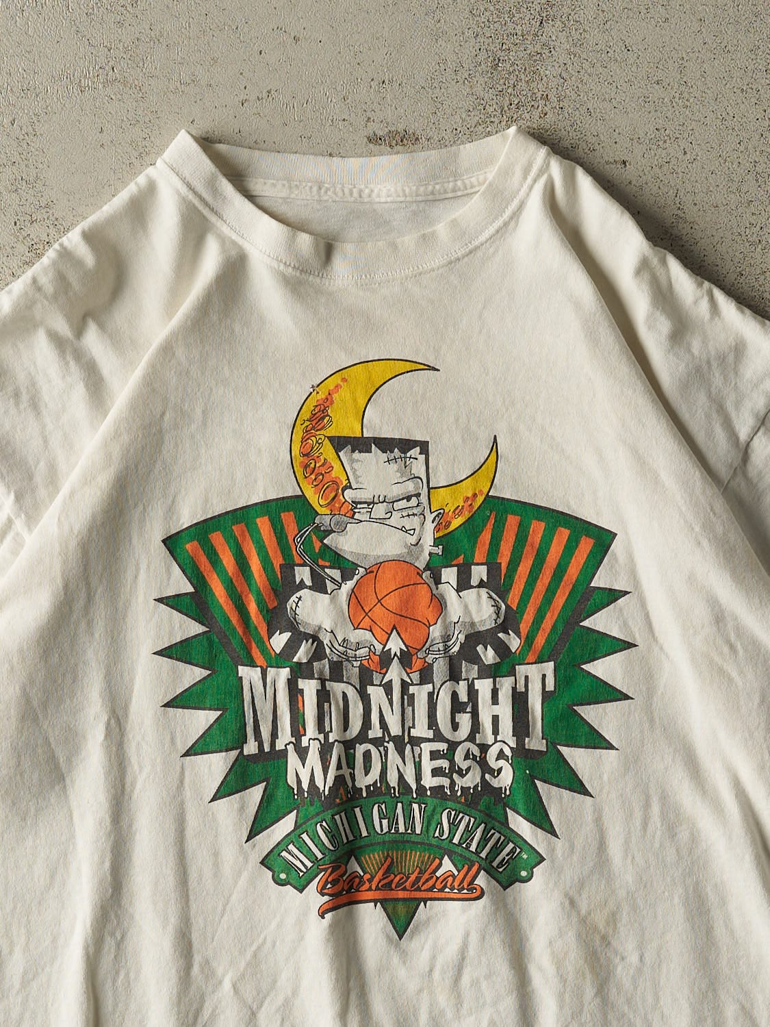 Vintage 90s White Reebok Michigan State Basketball Tee (L/XL)
