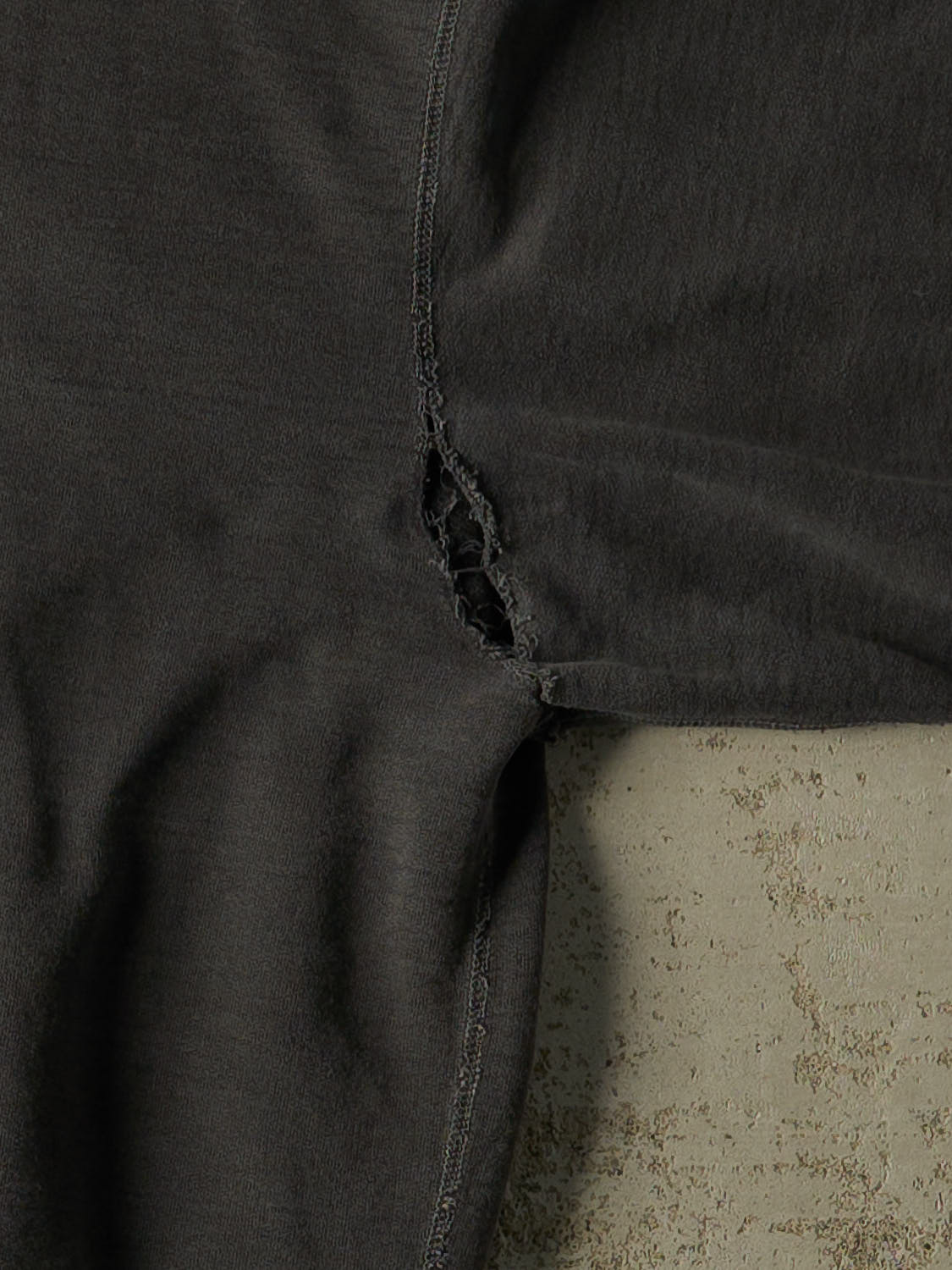 Vintage 90s Charcoal Grey Wind River Embroidered Crewneck (XL/XXL)