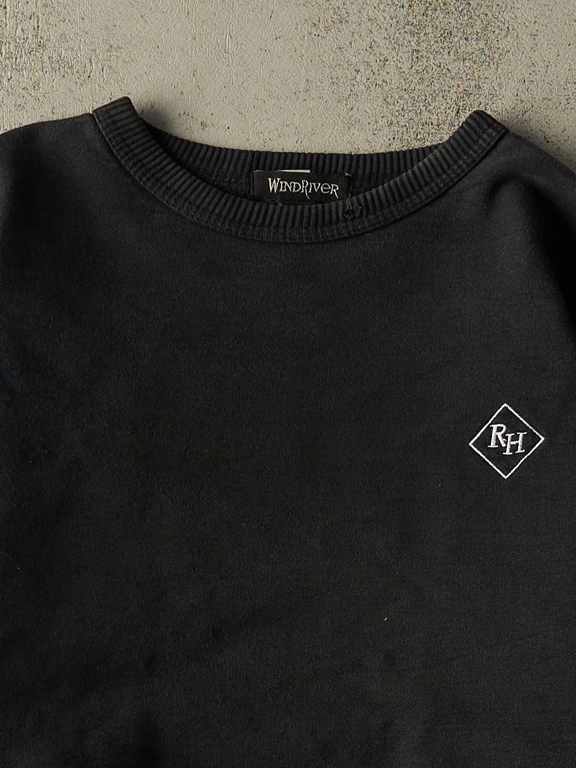 Vintage 90s Faded Black Wind River Embroidered Crewneck (L/XL)