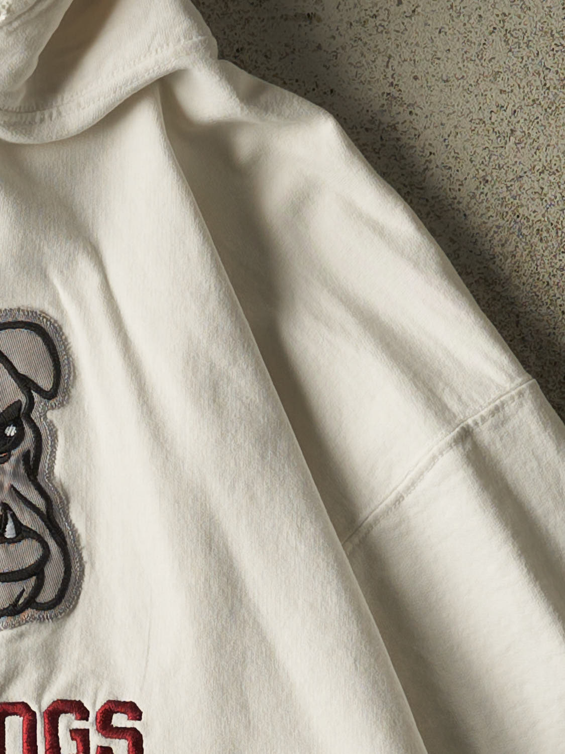Vintage 90s White Bulldogs  Embroidered Hoodie (L/XL)