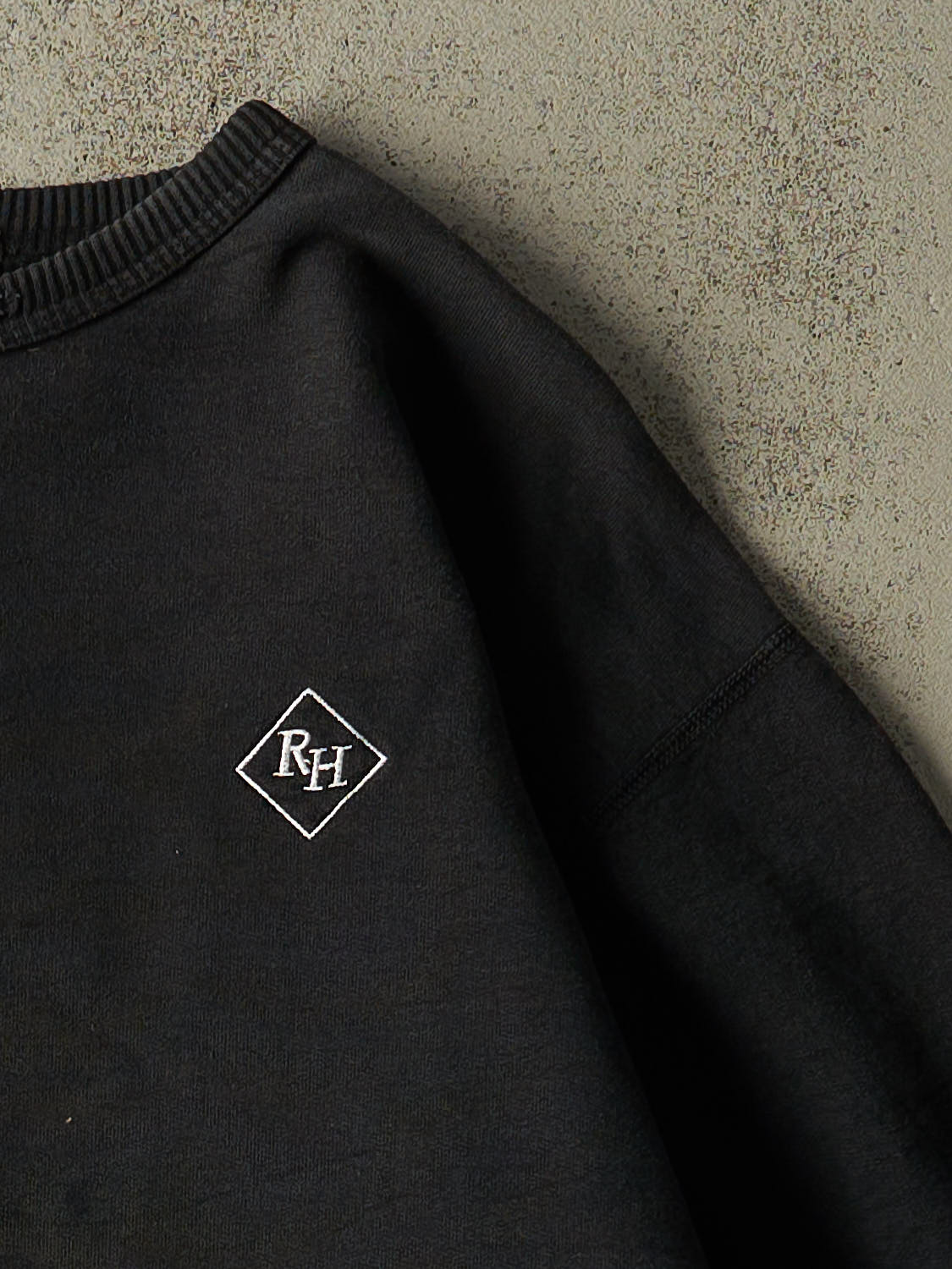 Vintage 90s Faded Black Wind River Embroidered Crewneck (L/XL)