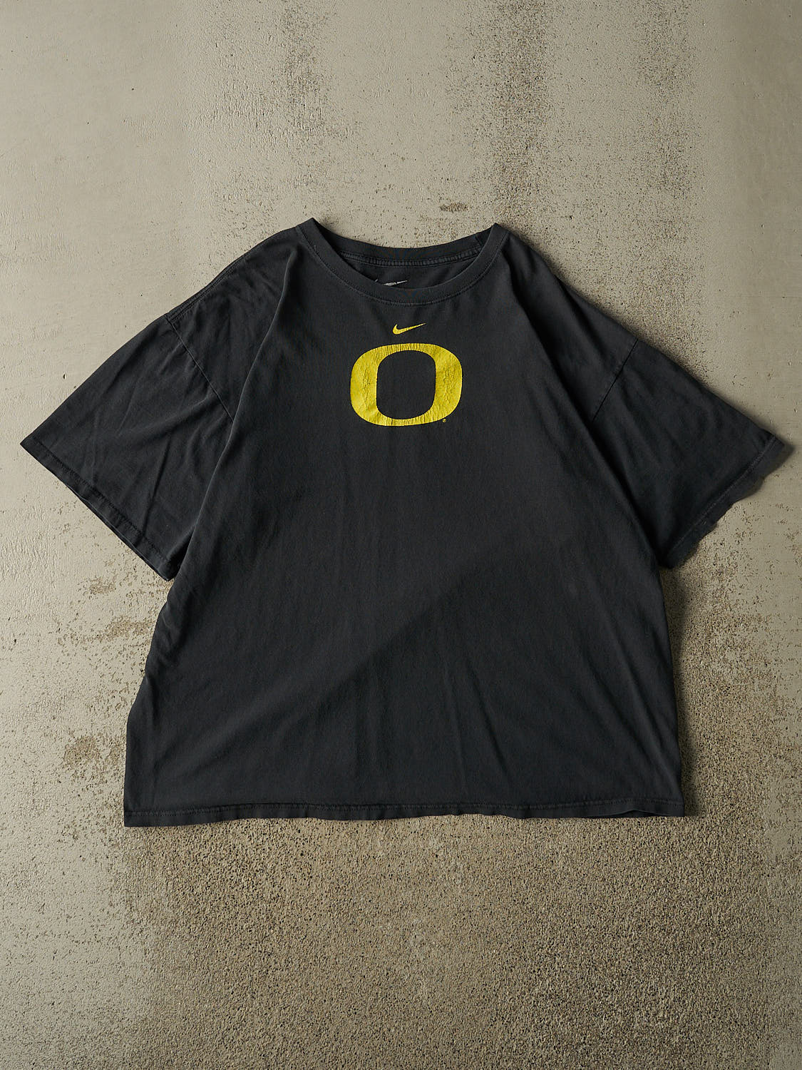 Vintage Y2K Faded Black Nike x University of Oregon Tee (L/XL)