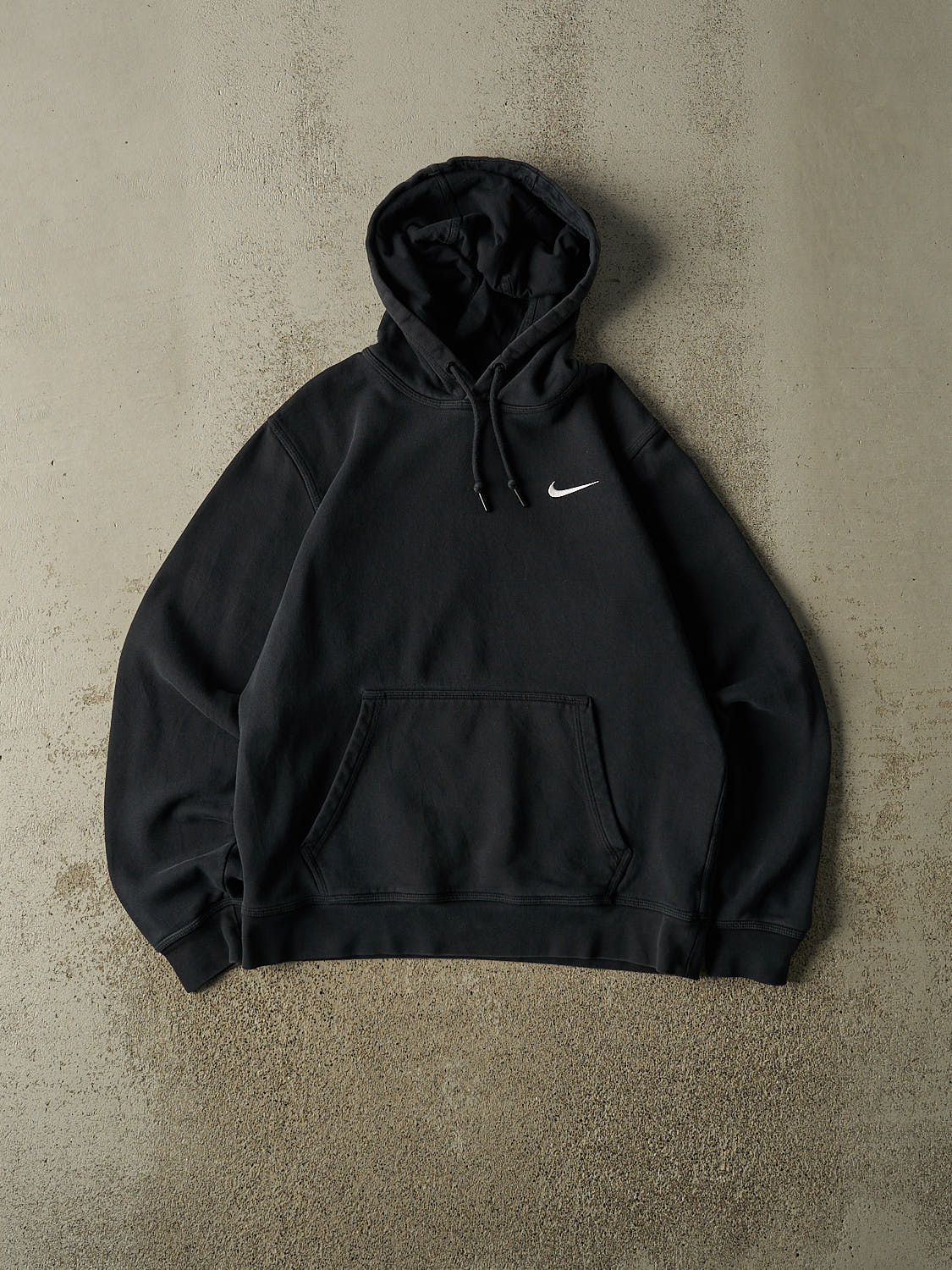 Vintage Y2K Black Nike Embroidered Hoodie (S/M)