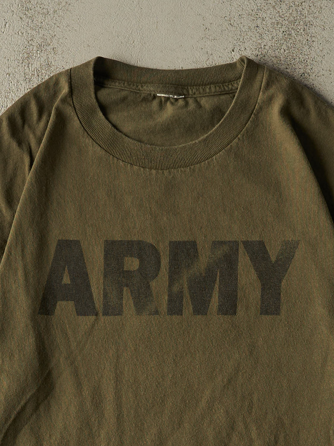 Vintage Y2K Green US Army  Tee (L/XL)