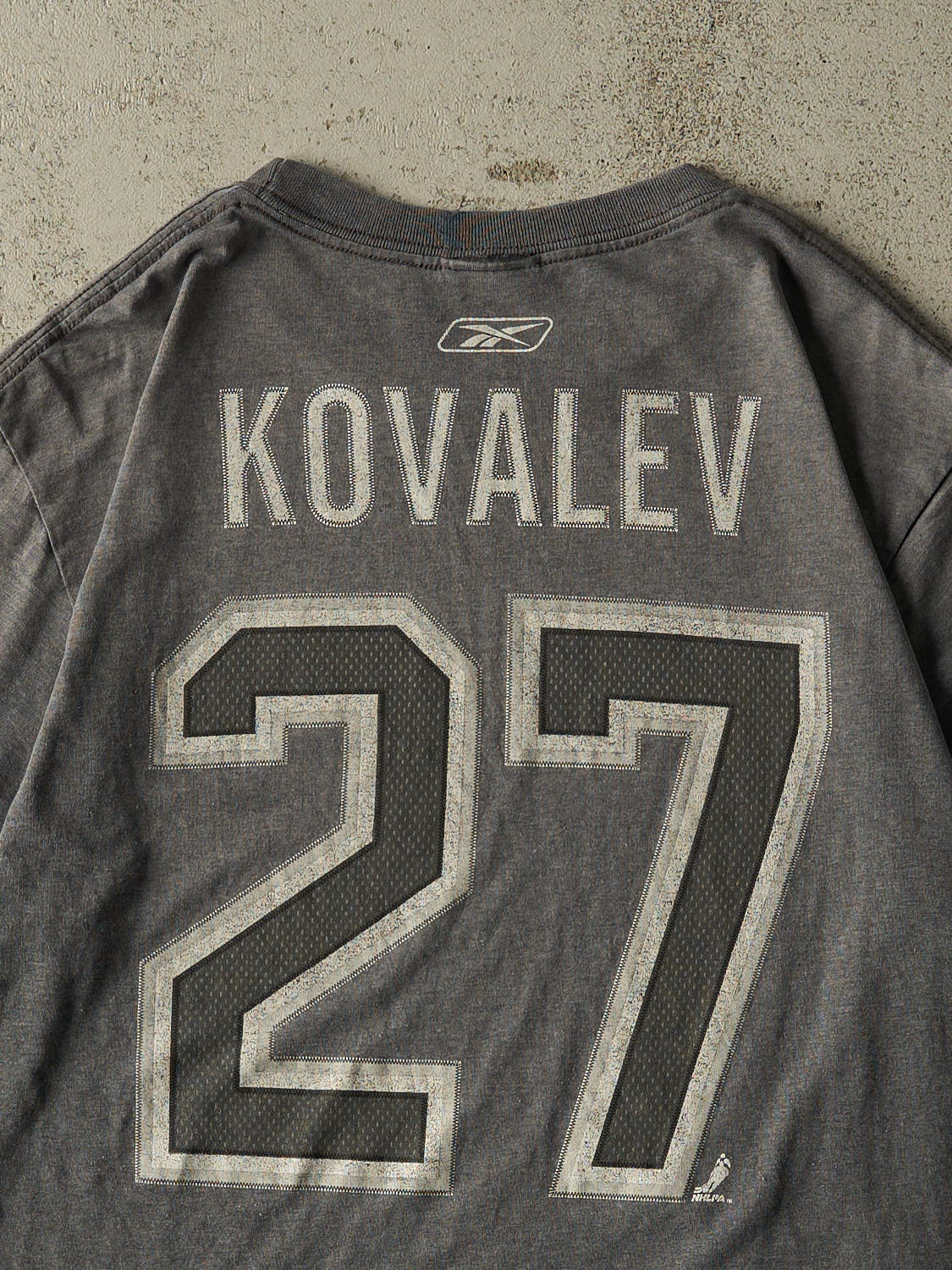 Vintage Y2K Faded Grey Montreal Canadiens #27 Kovalev Tee (L)