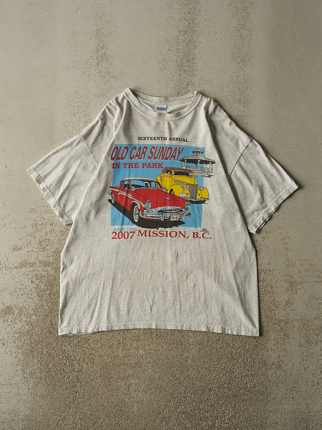 Vintage 07' Heather Grey Old Car  Sunday in the Park Tee (L/XL)