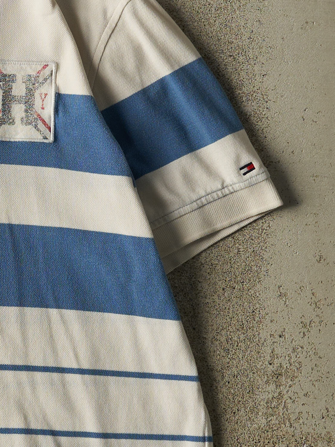 Vintage Y2K White Tommy Hilfiger Striped Quarter Button Tee (M/L)