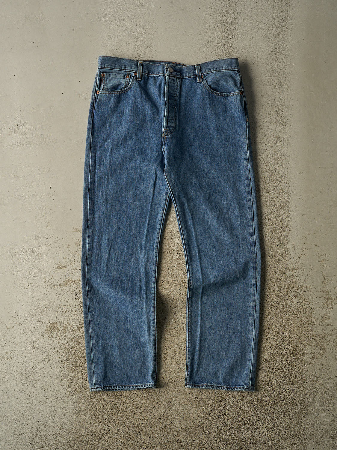 Vintage Y2K Mid Wash Levi's 501 Jeans (36x29.5)