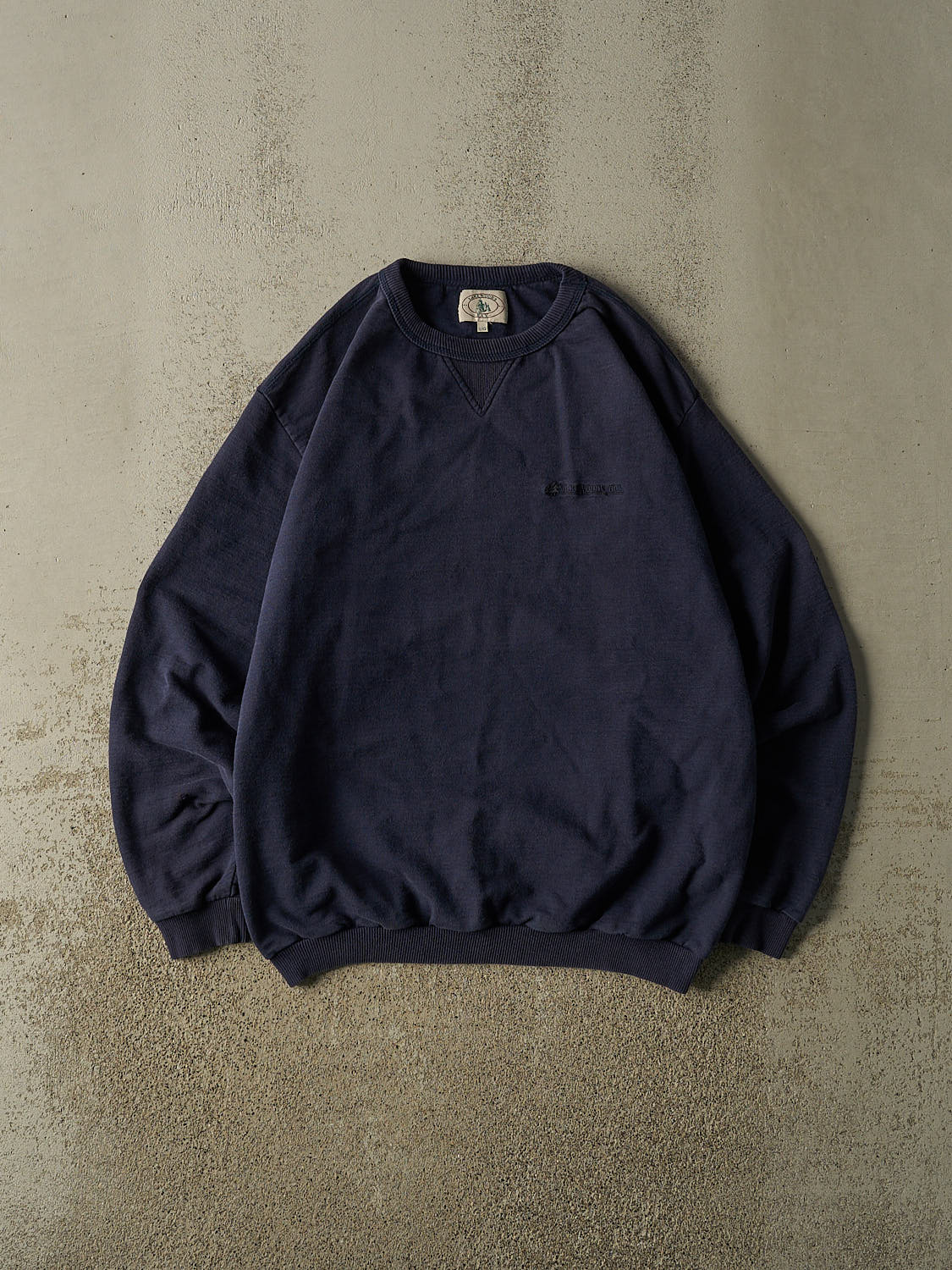 Vintage 90s Navy Blue Lakewoods Bay Embroidered Crewneck (XL)
