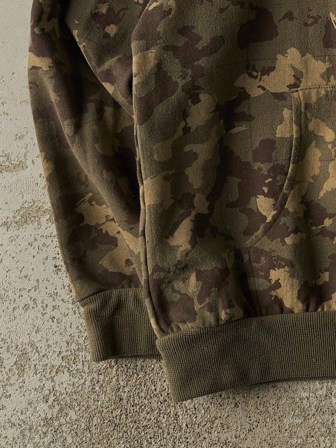 Vintage Y2K Camo Randy River Zip Up Graphic Hoodie (L)