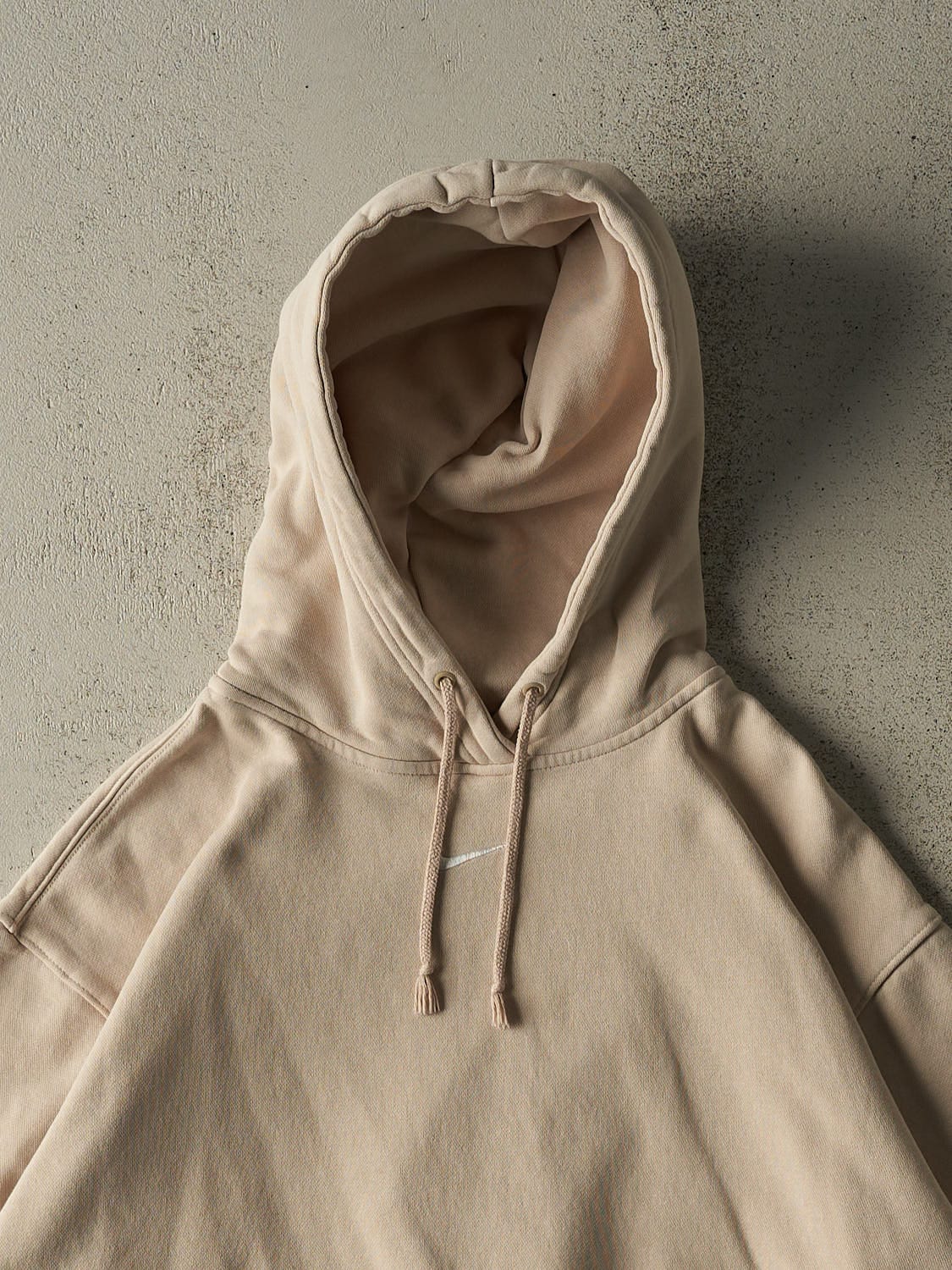 Vintage Y2K Beige Nike Embroidered Middle Swoosh Hoodie (M/L)