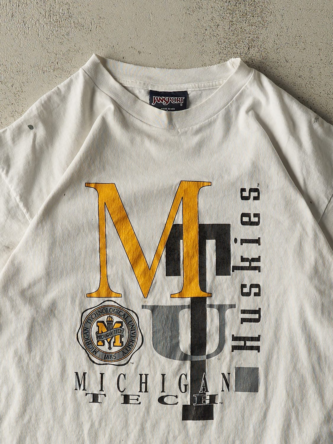 Vintage 90s White Michigan Tech Huskies Tee (L)