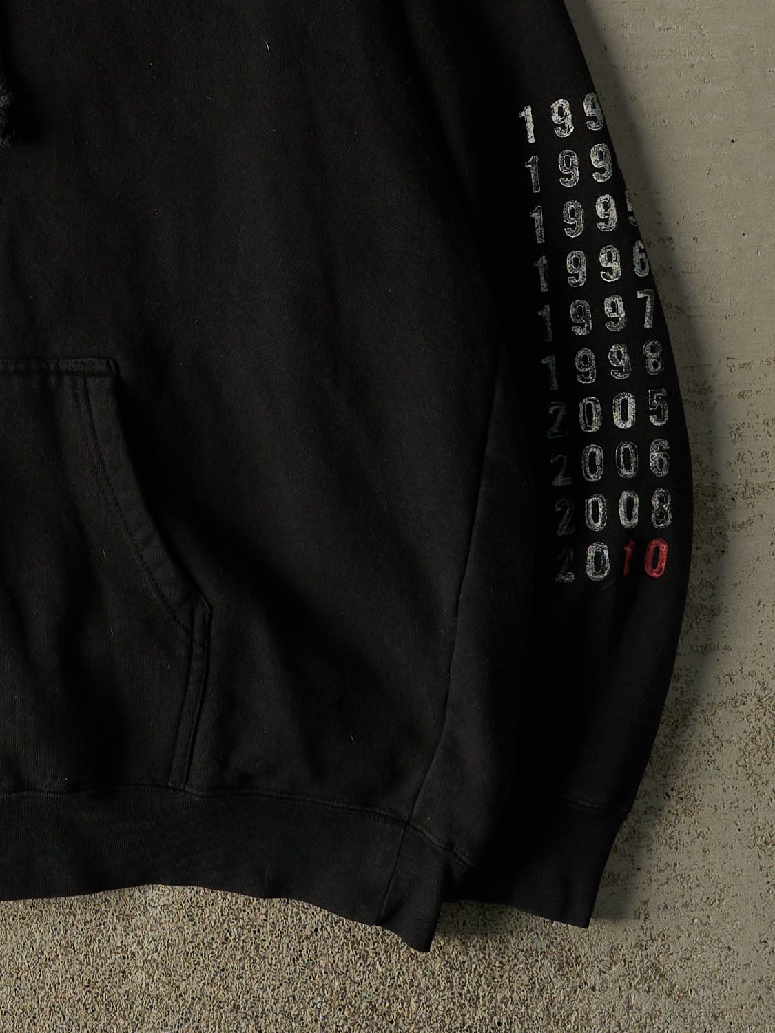 Vintage 10' Black Quiksilver Kelly Slater x10 World Champion Hoodie (L/XL)