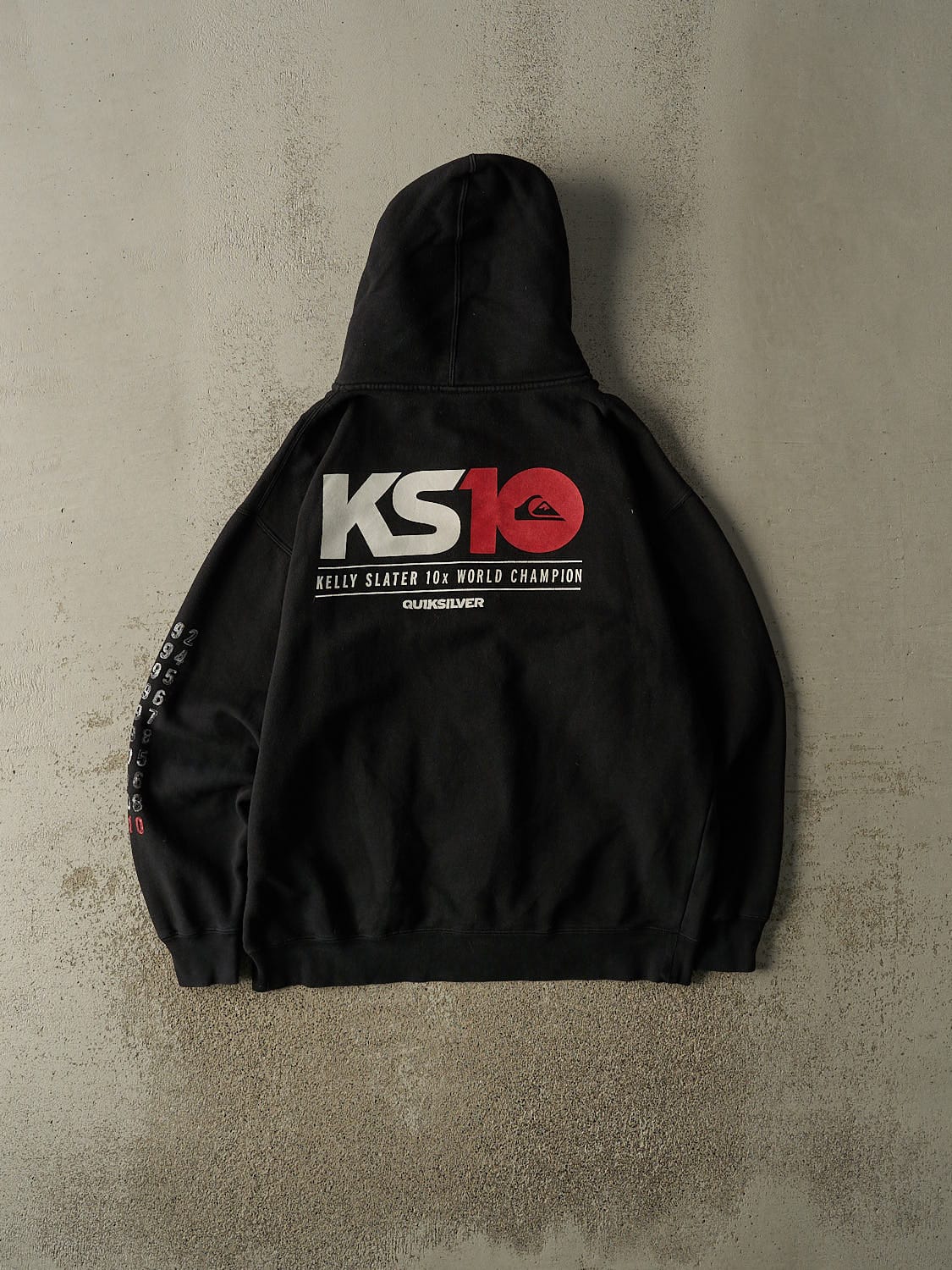 Vintage 10' Black Quiksilver Kelly Slater x10 World Champion Hoodie (L/XL)