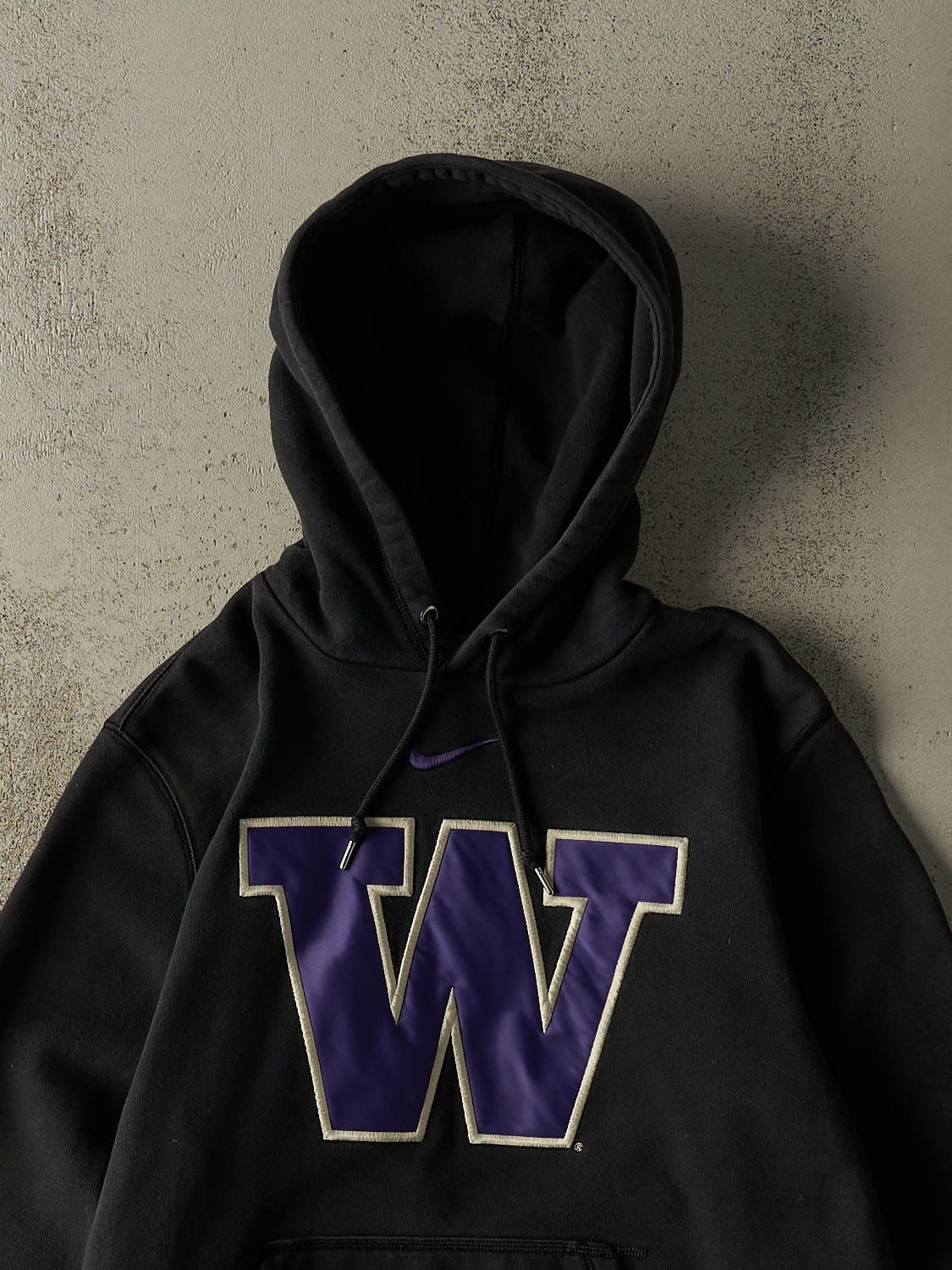 Vintage Y2K Black Nike Middle Swoosh University of Washington Hoodie (S/M)
