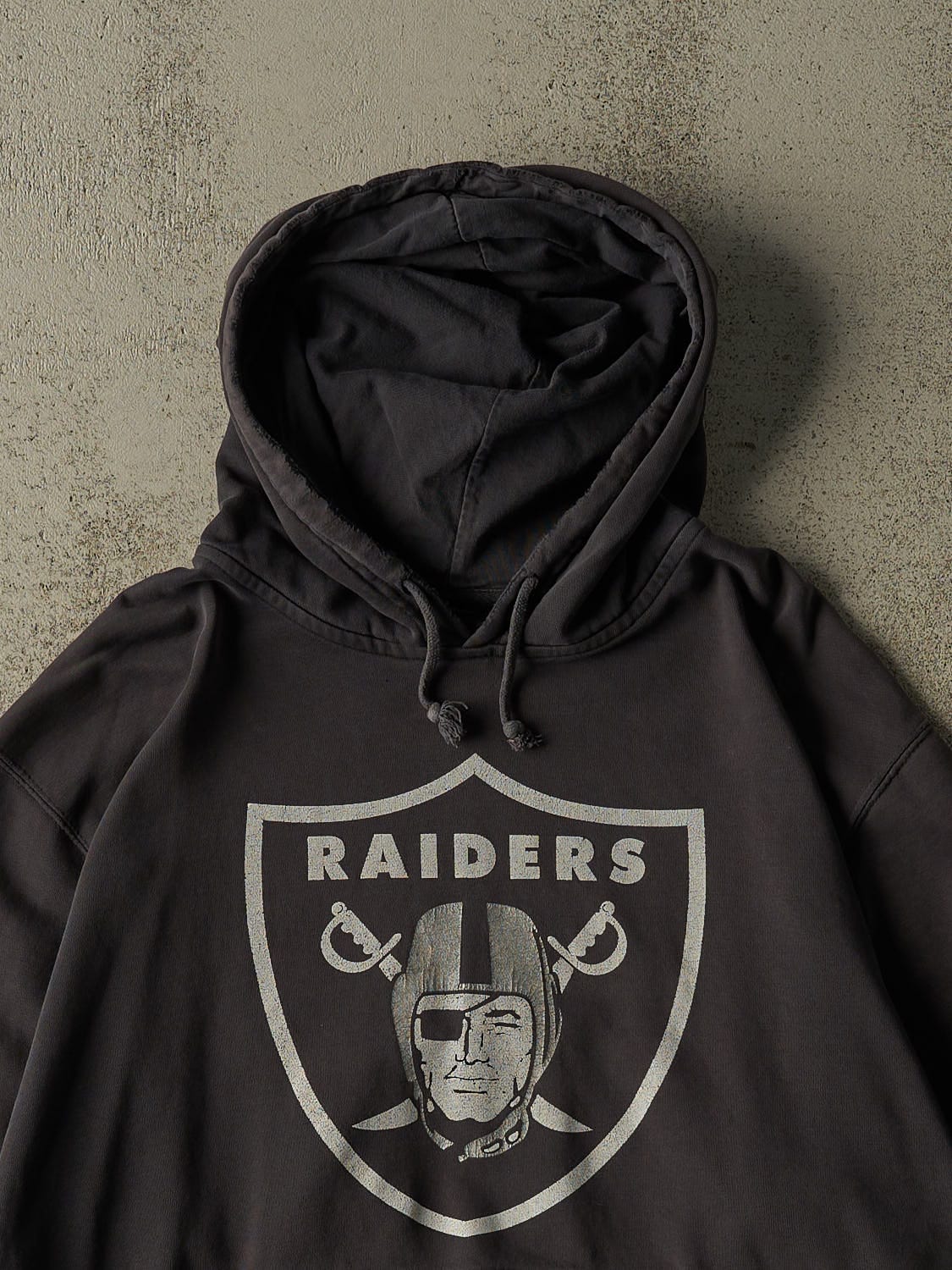Vintage 90s Faded Black Oakland Raiders Hoodie (L/XL)