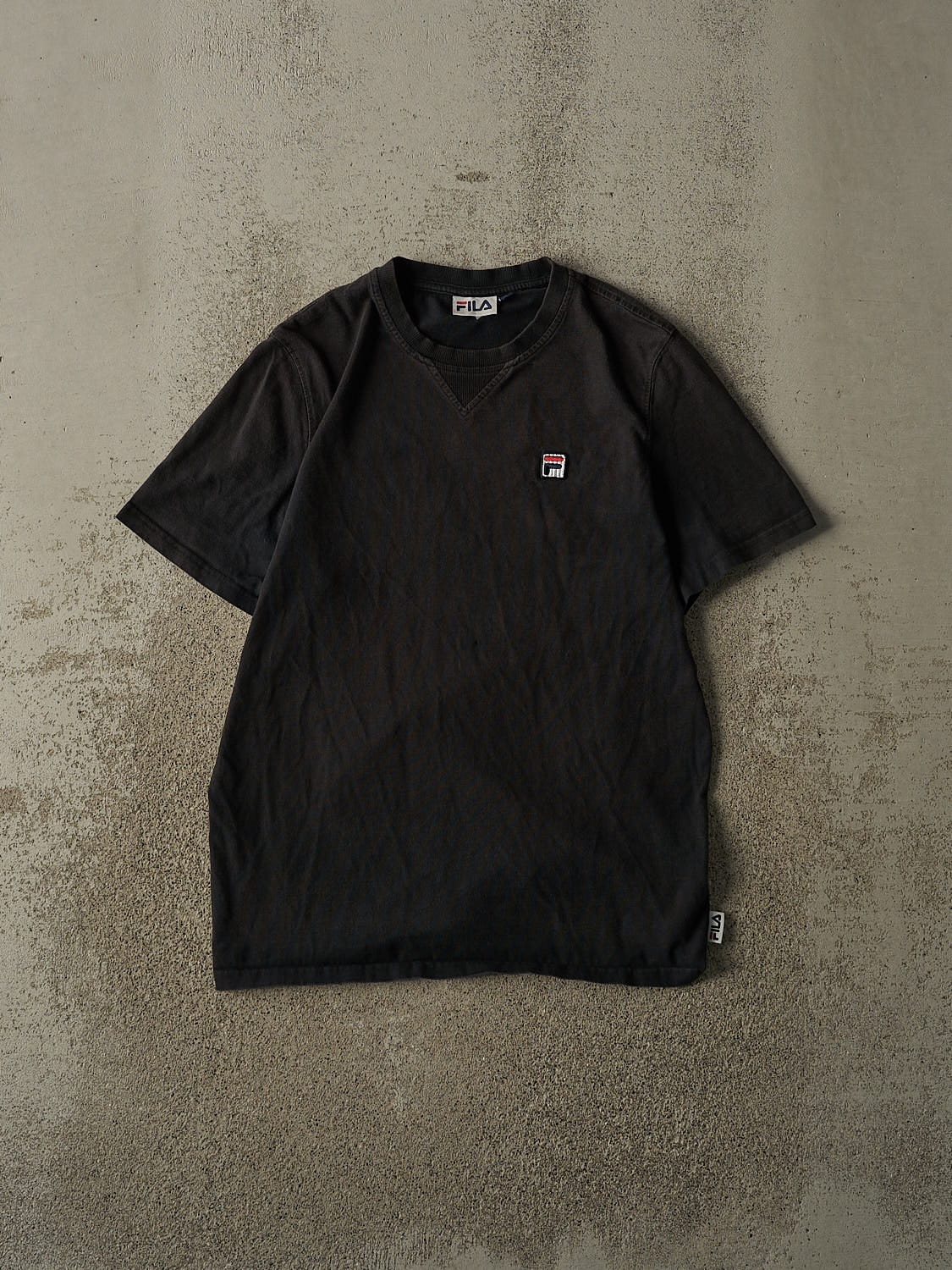 Vintage Y2K Black Fila Embroidered Logo Tee (M/L)