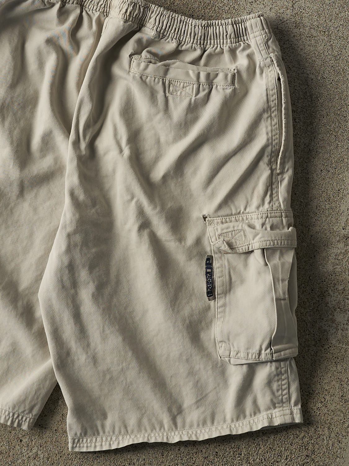 Vintage 90s Beige Ocean Pacific Cargo Shorts (30x10)